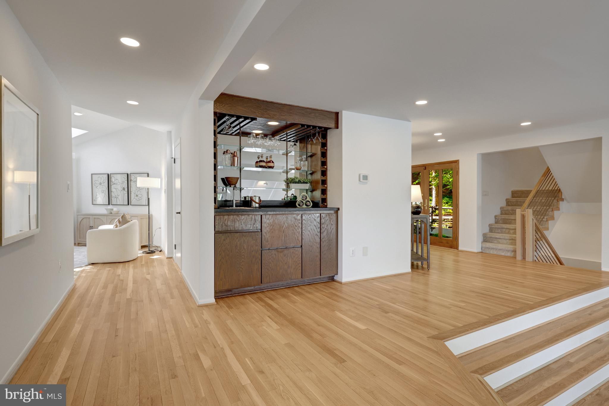 RESTON - Residential