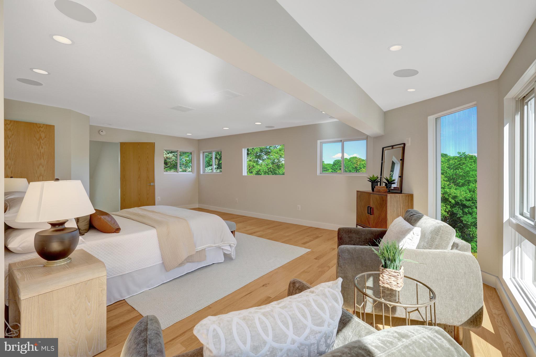 RESTON - Residential