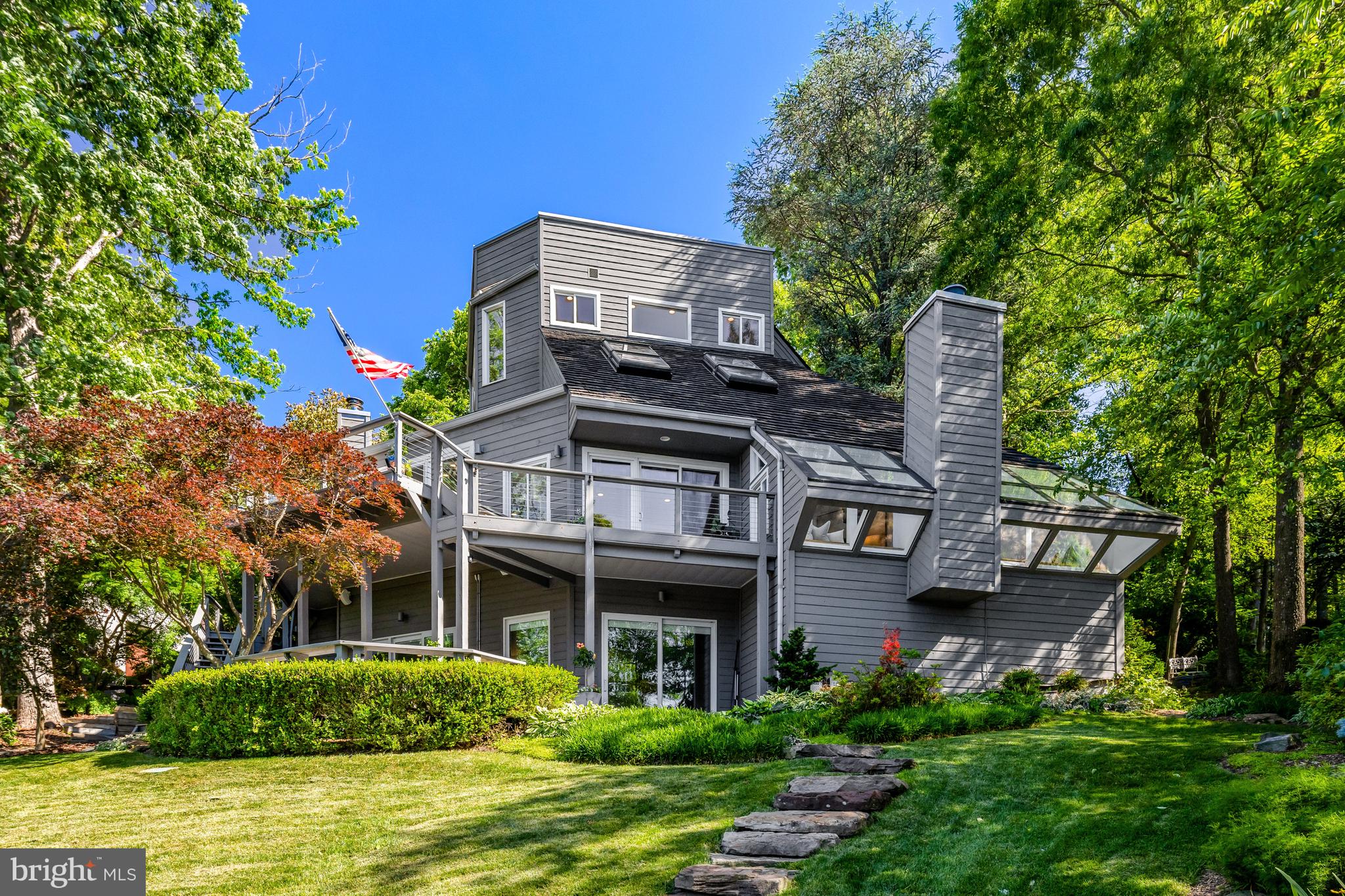 RESTON - Residential