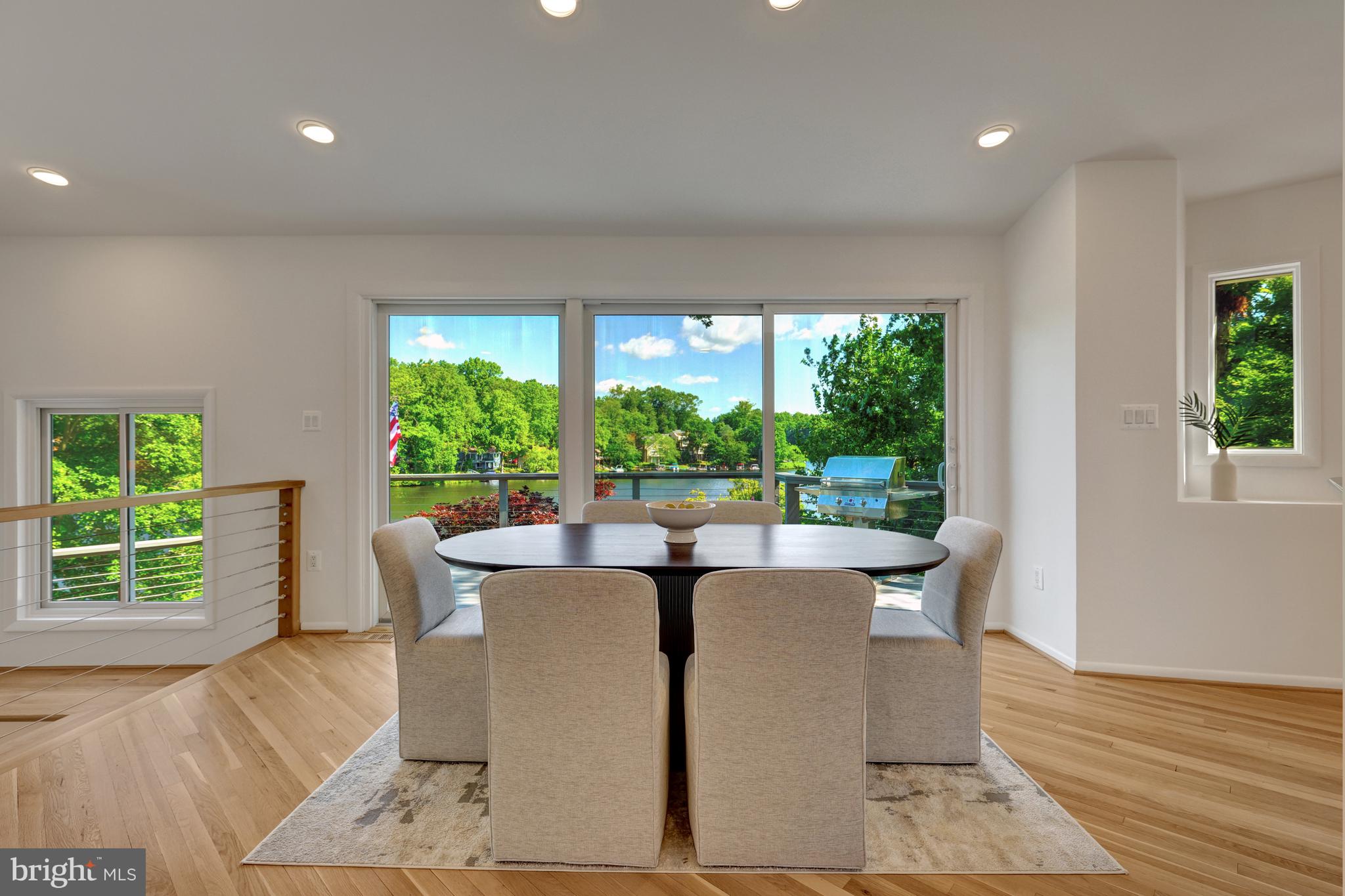 RESTON - Residential