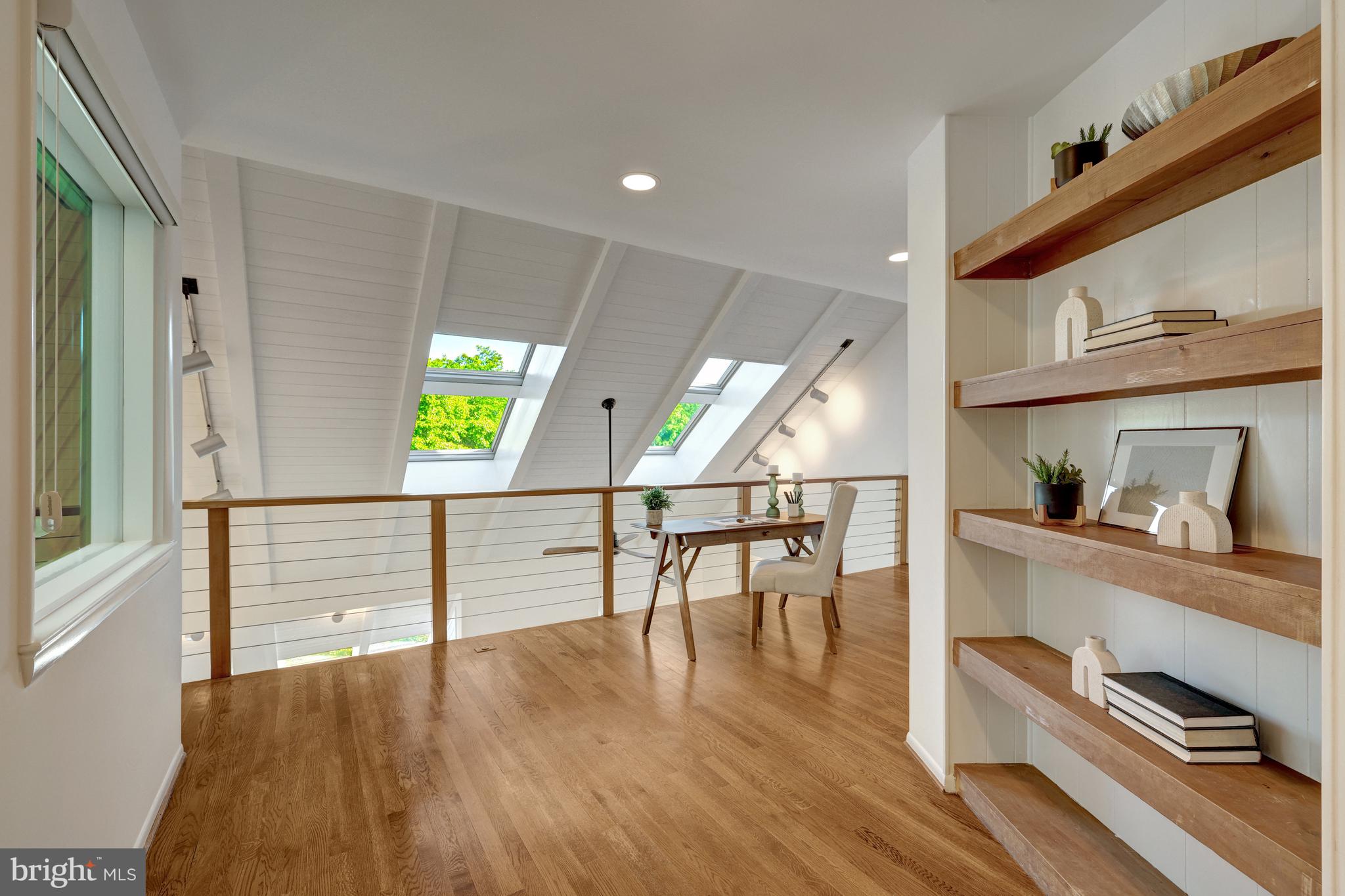 RESTON - Residential