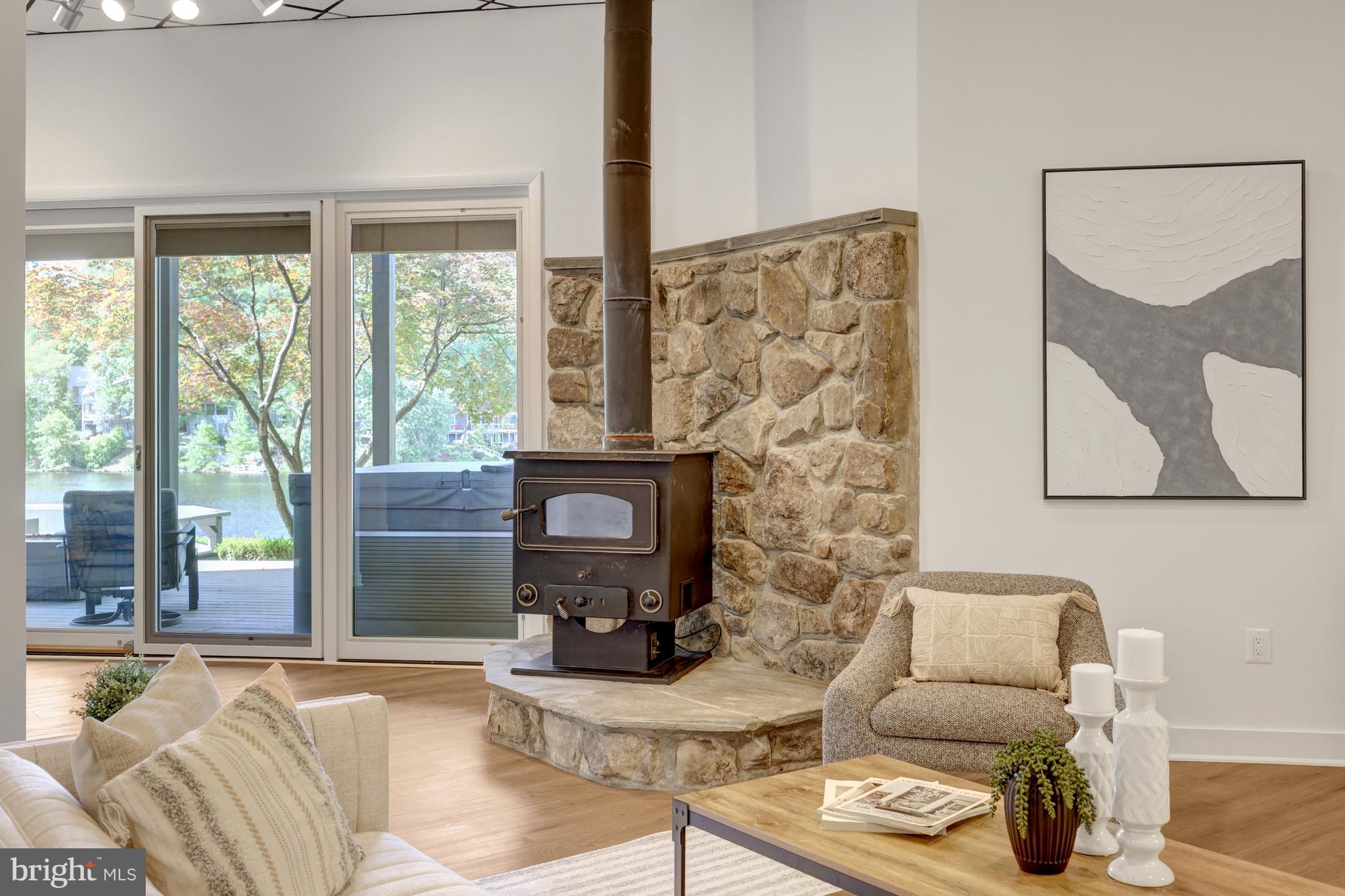 RESTON - Residential