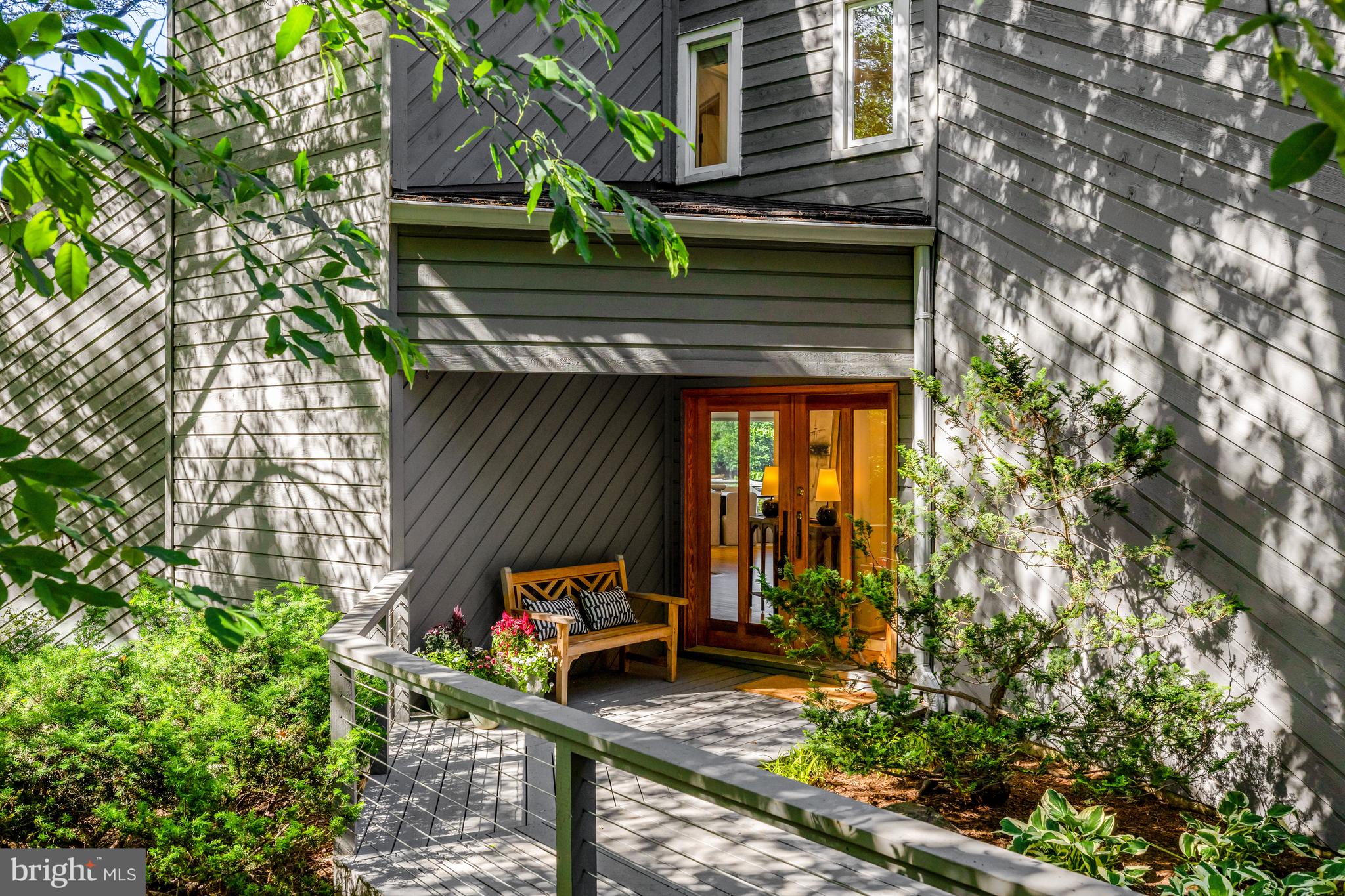 RESTON - Residential