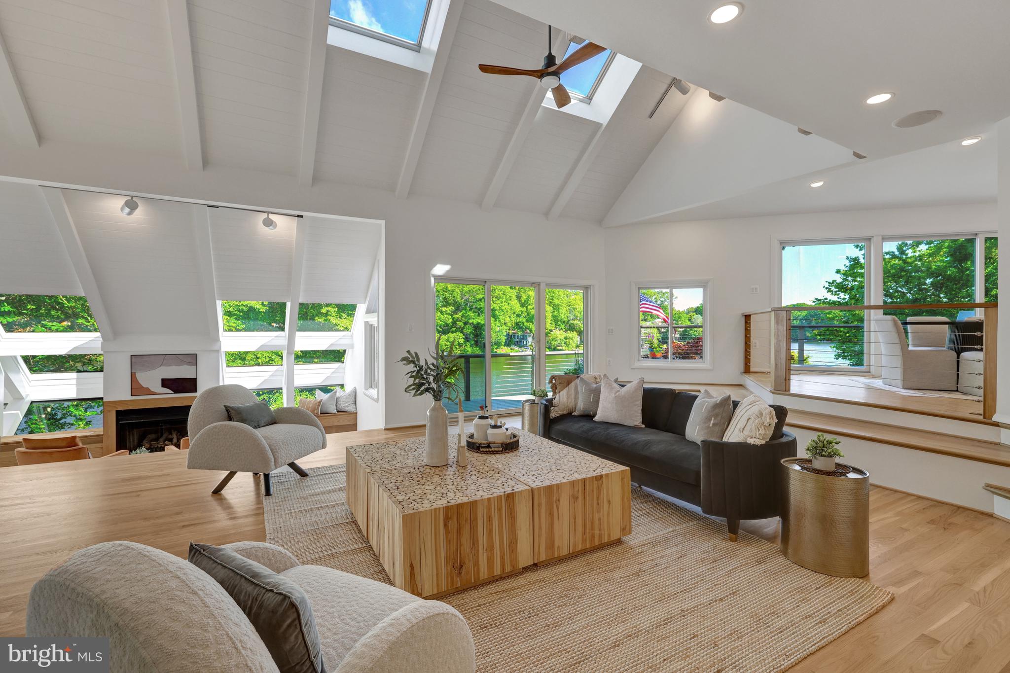 RESTON - Residential