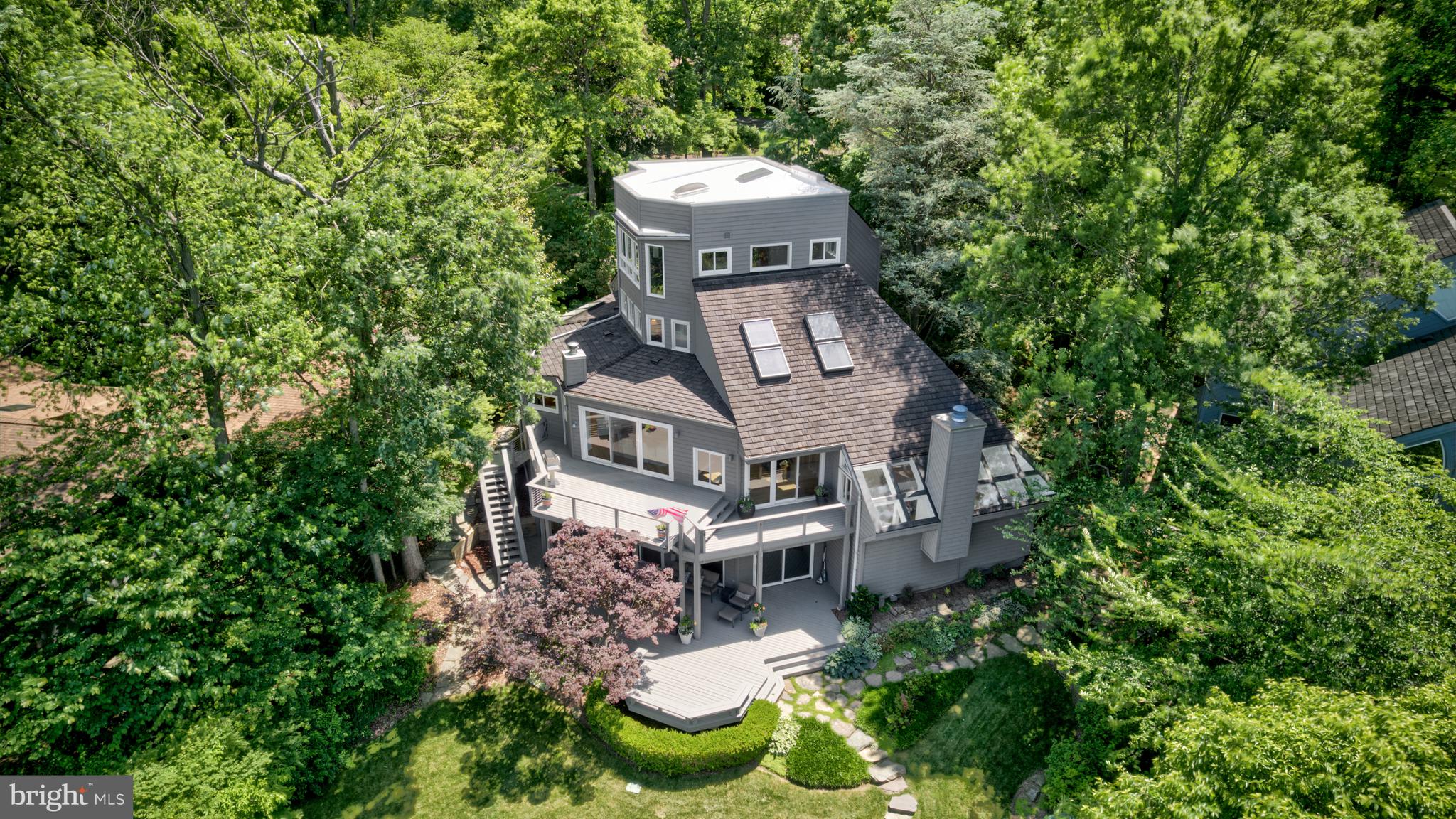 RESTON - Residential