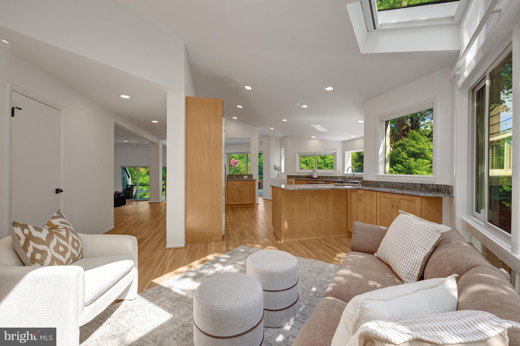 RESTON - Residential