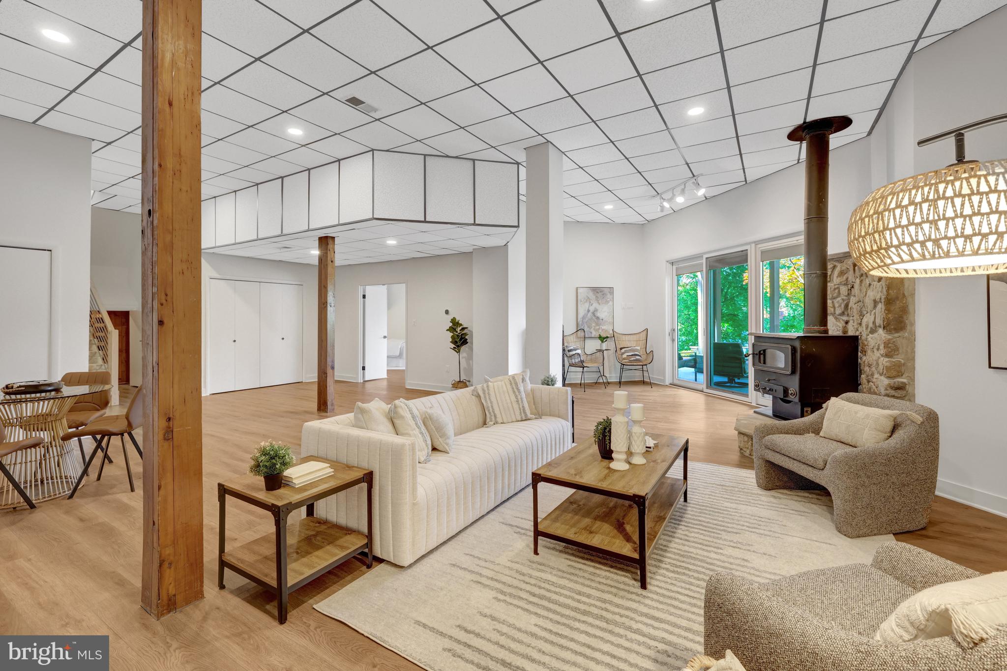 RESTON - Residential