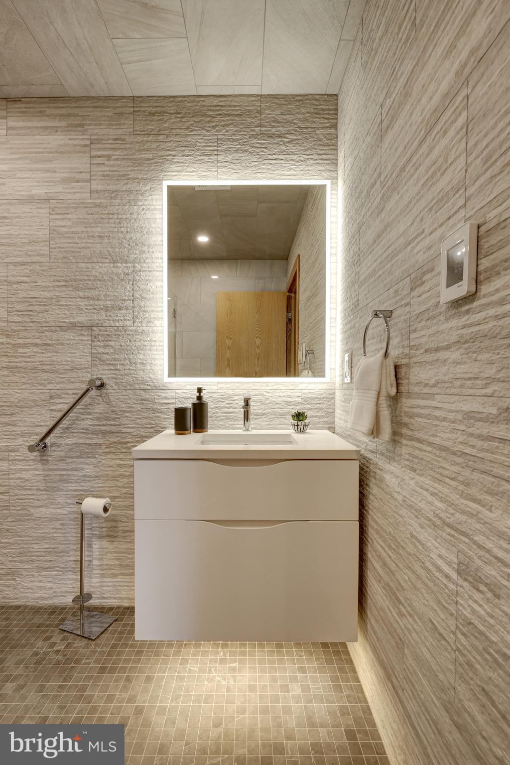 RESTON - Residential