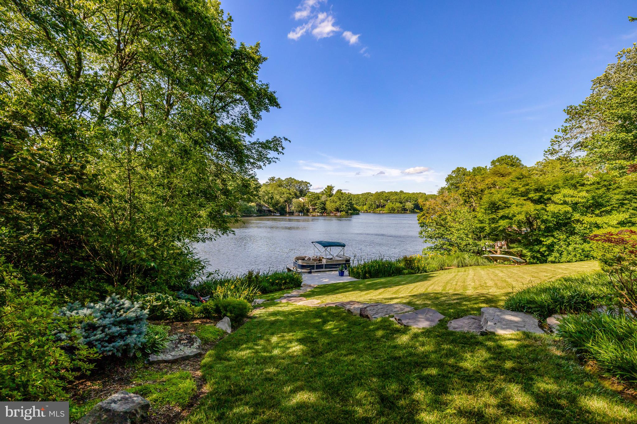 RESTON - Residential