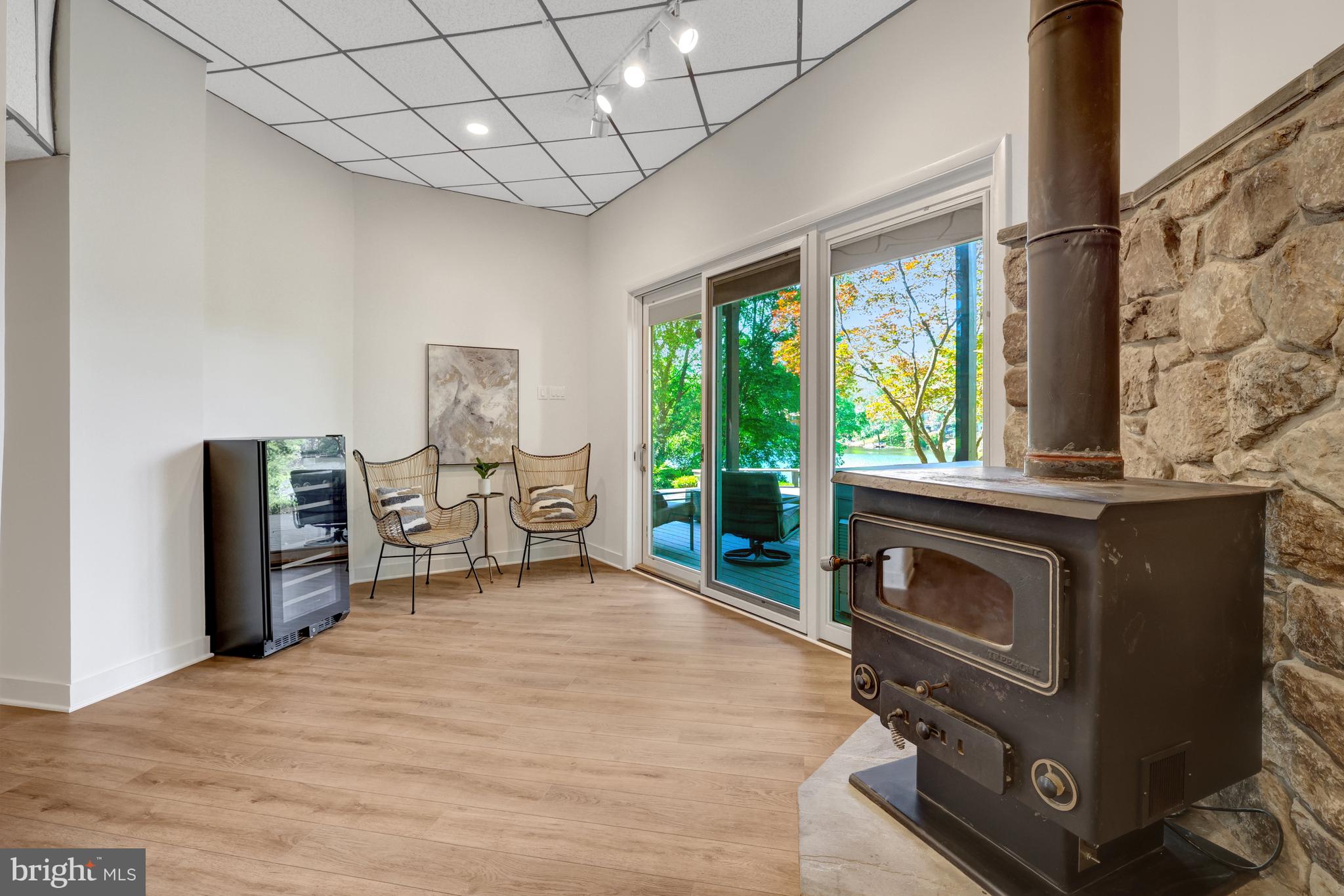 RESTON - Residential