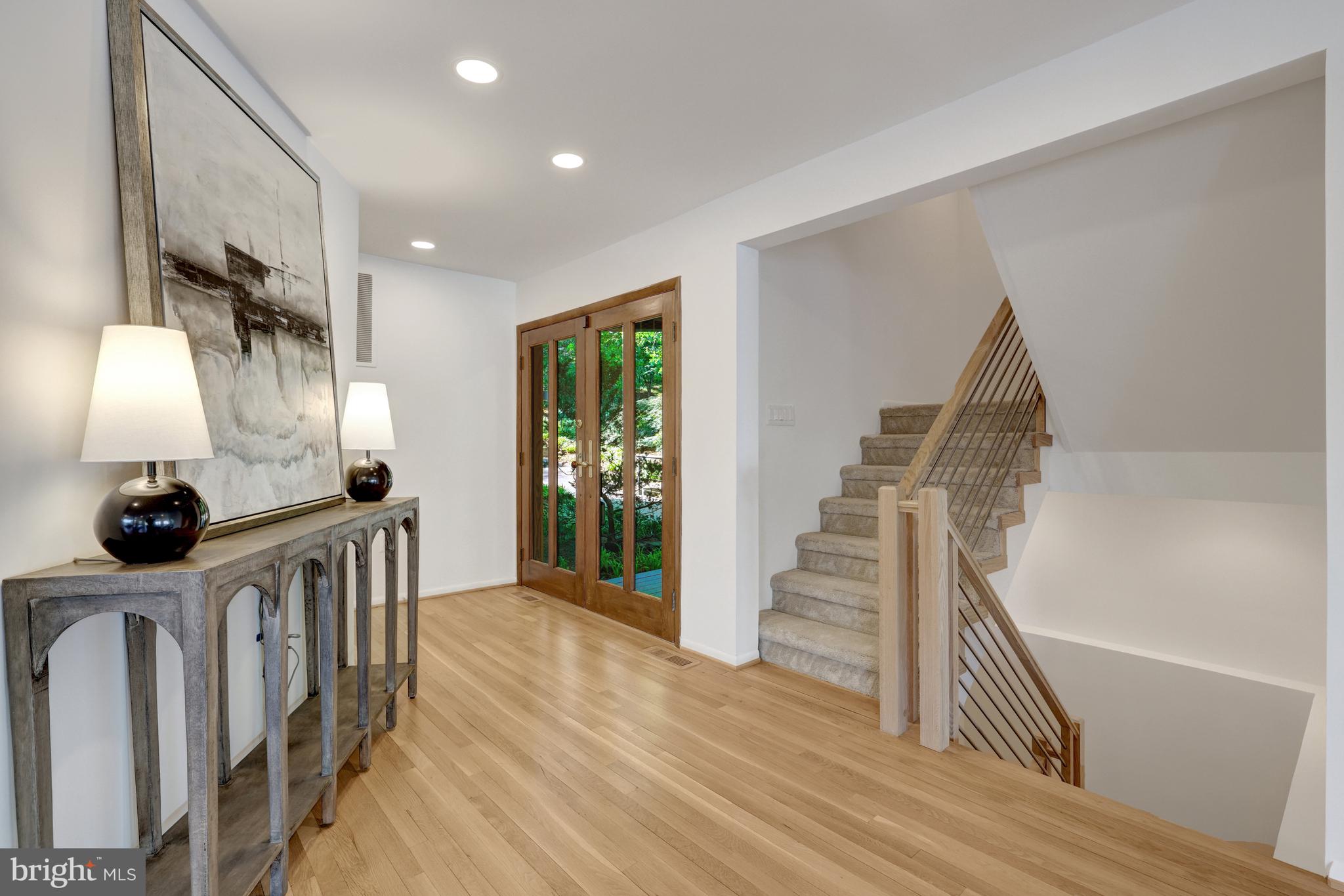 RESTON - Residential