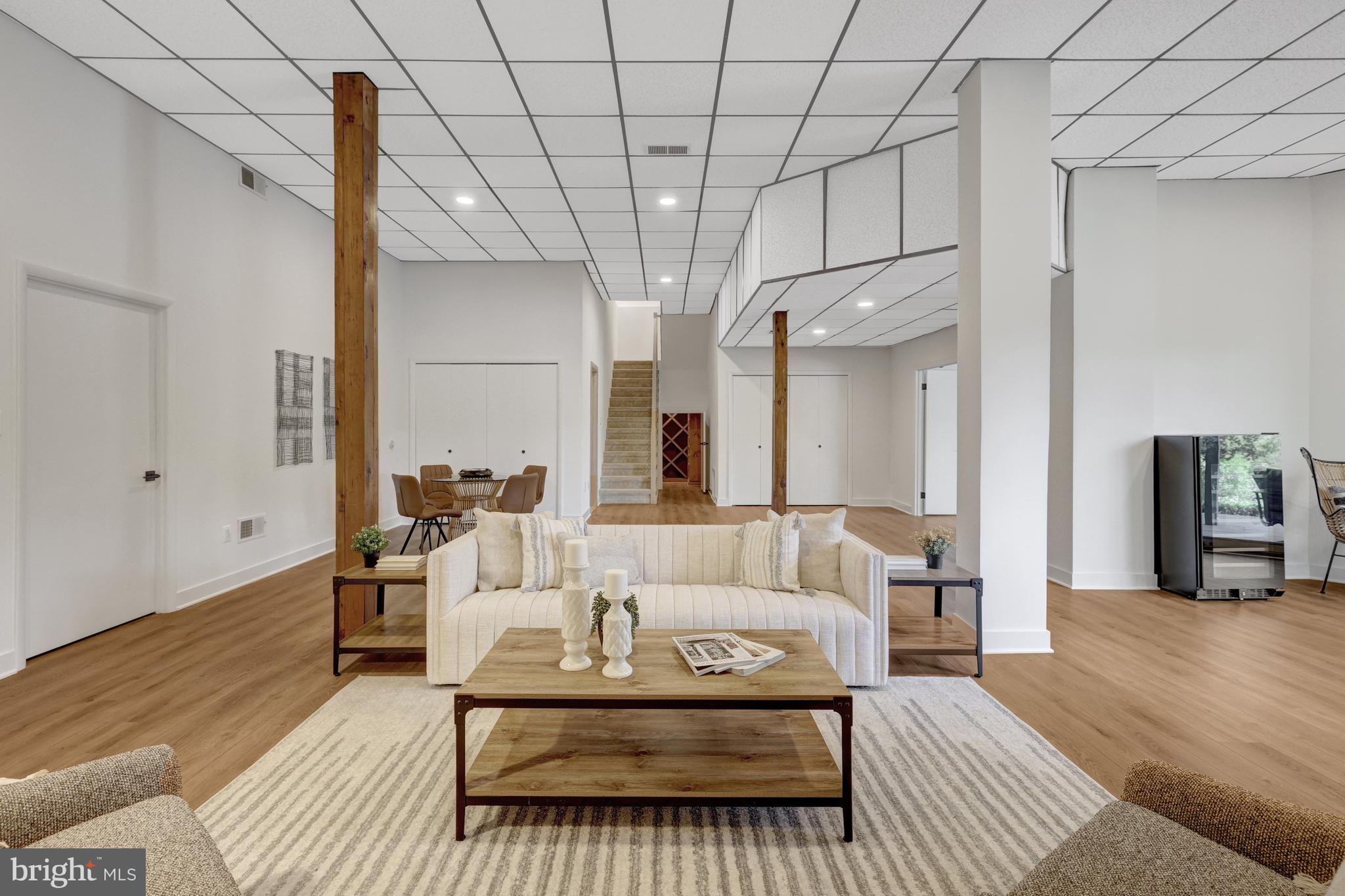 RESTON - Residential