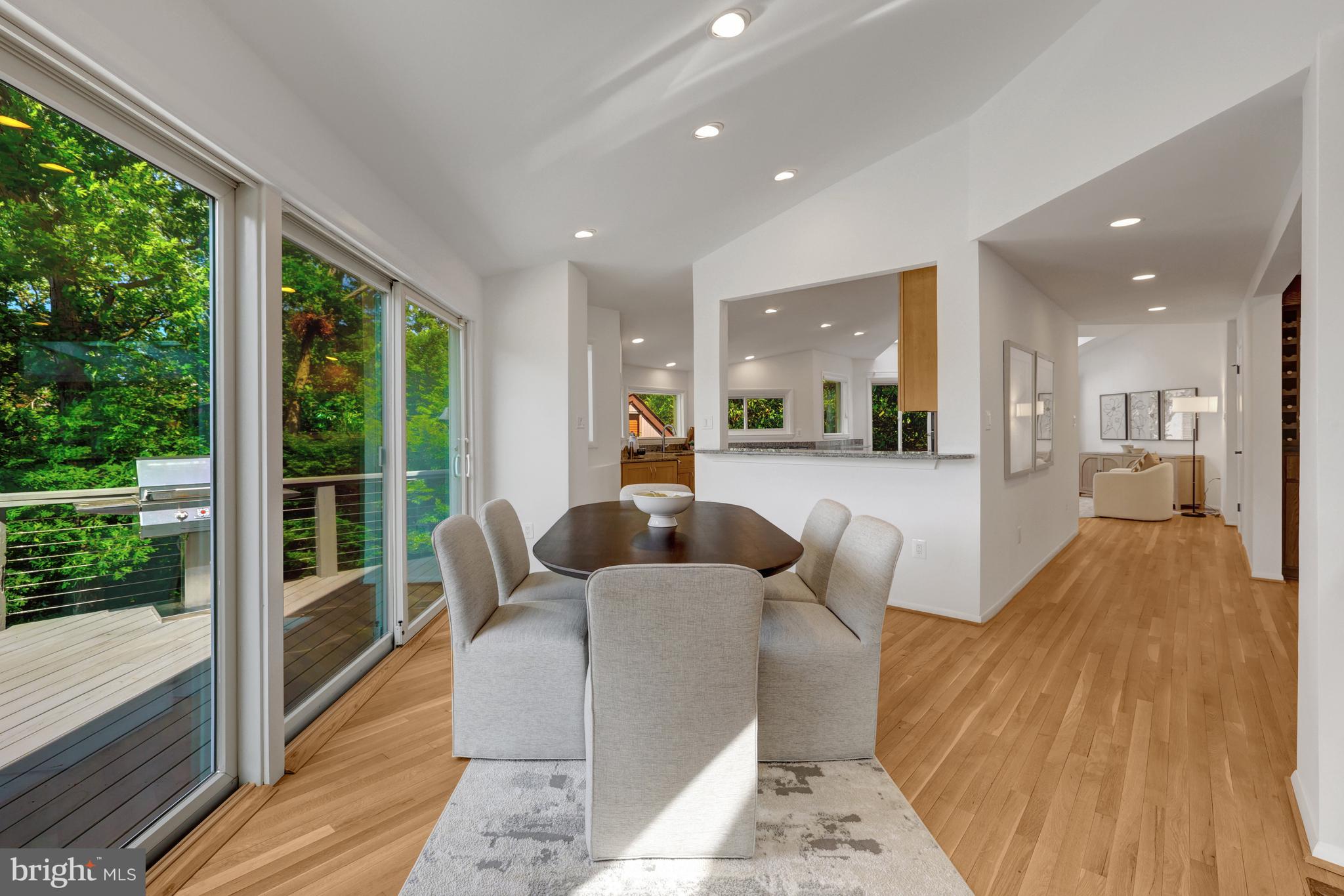 RESTON - Residential