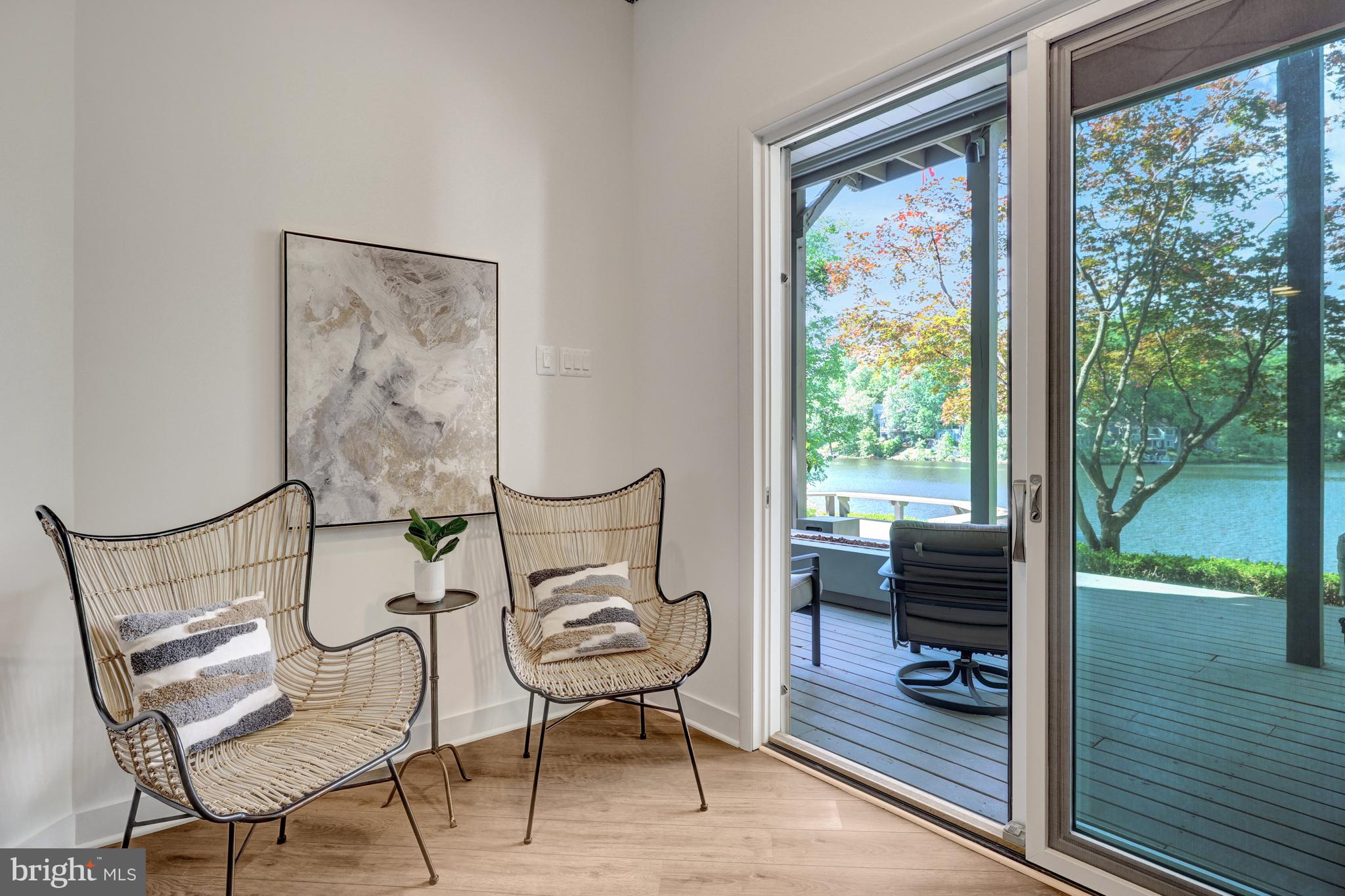 RESTON - Residential