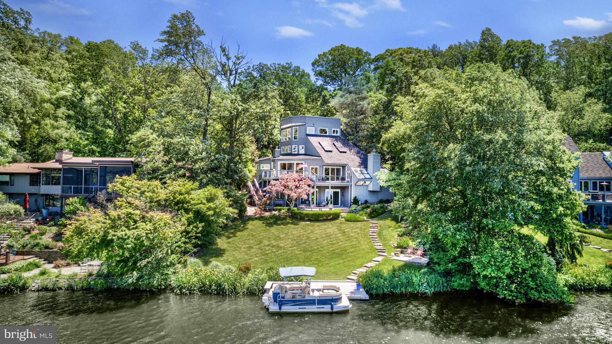 RESTON - Residential