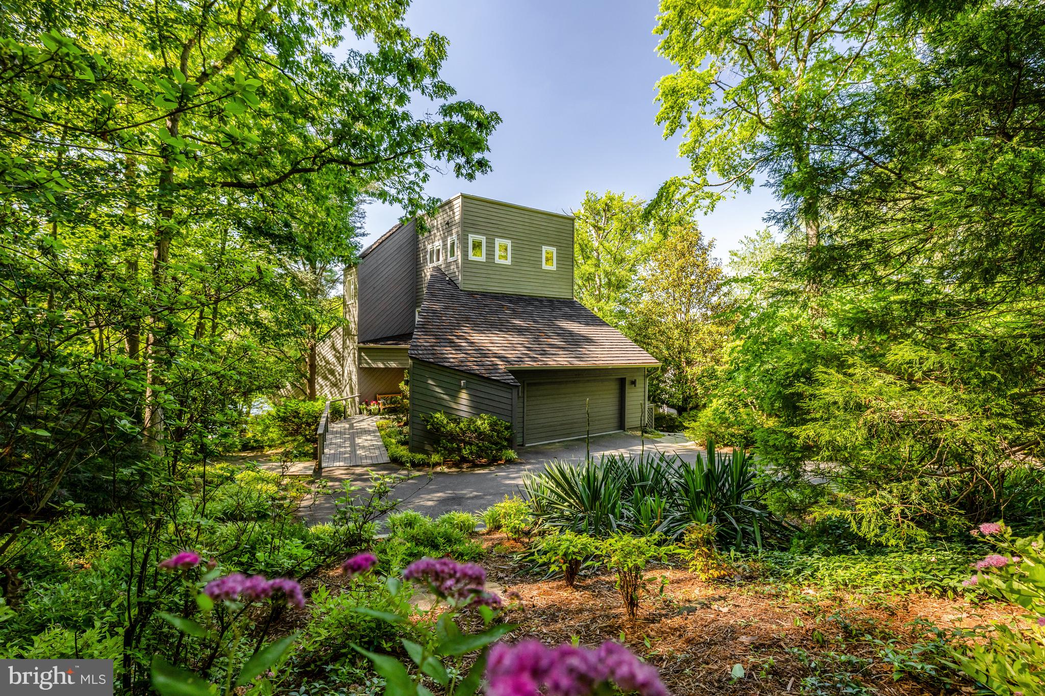 RESTON - Residential