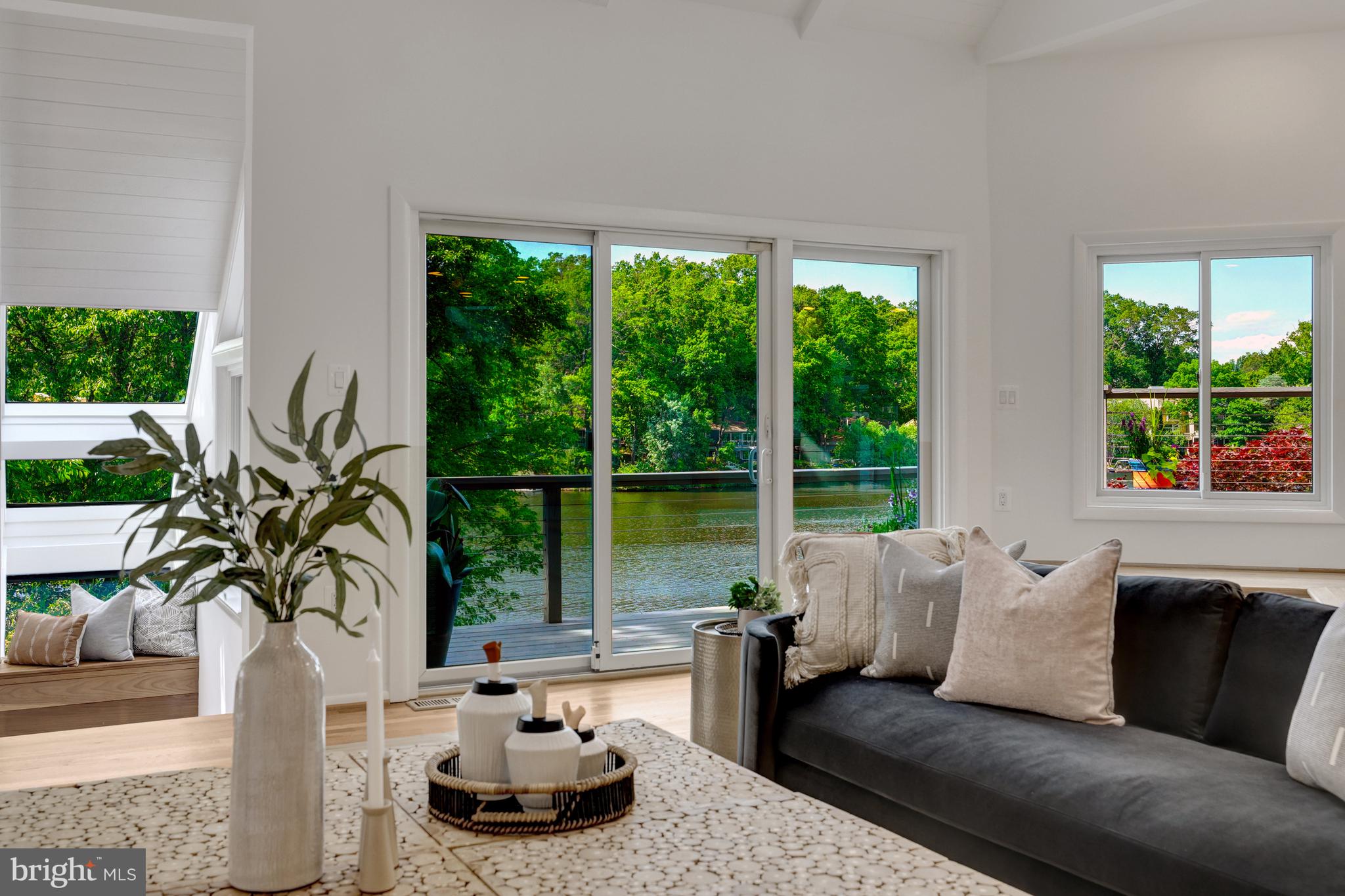 RESTON - Residential