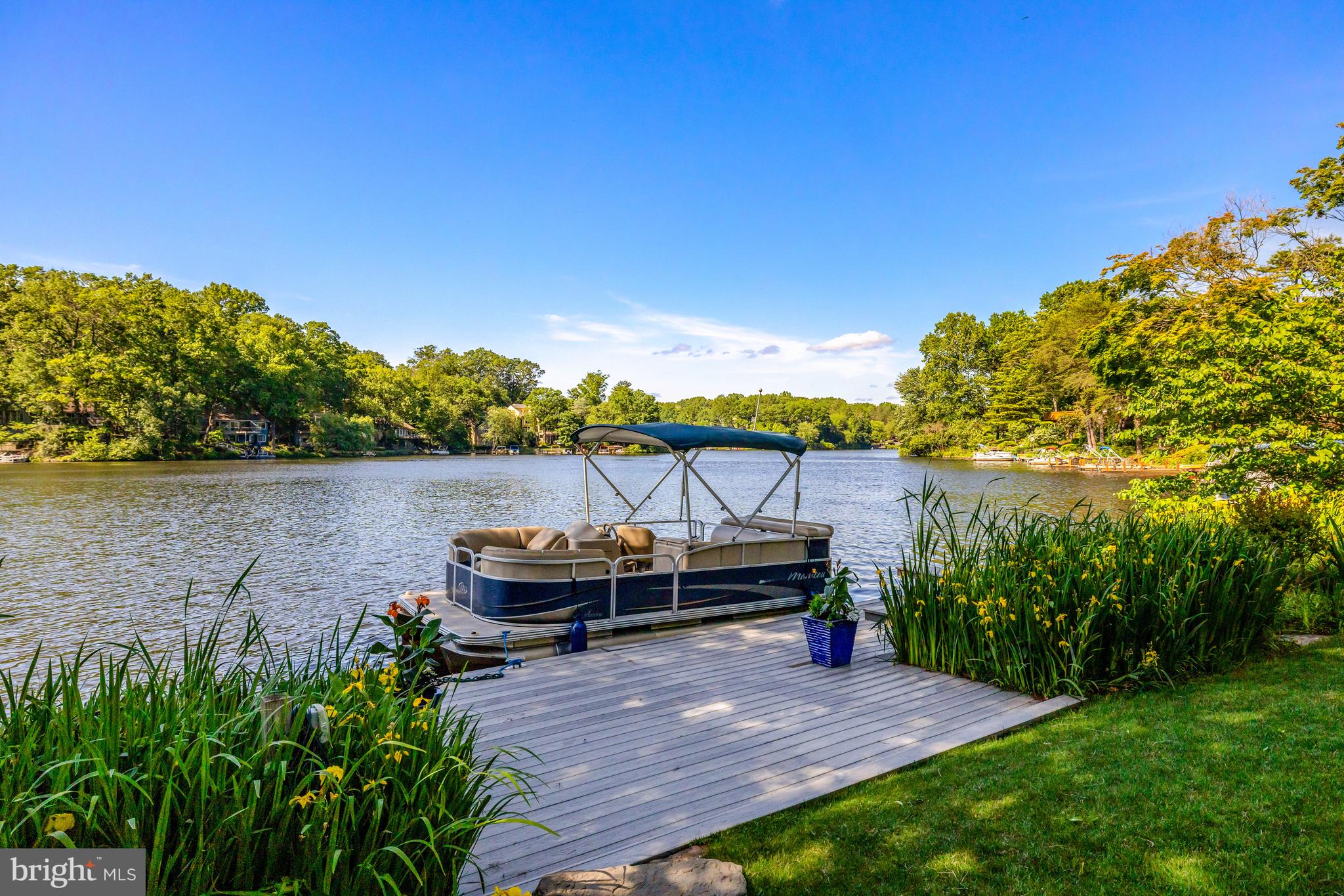 RESTON - Residential