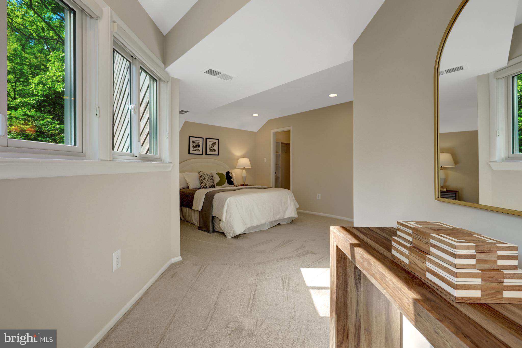 RESTON - Residential