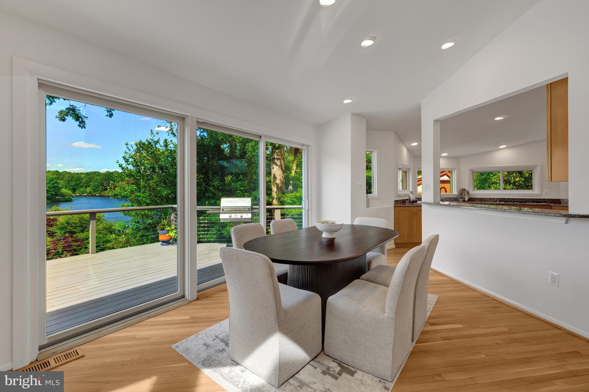 RESTON - Residential