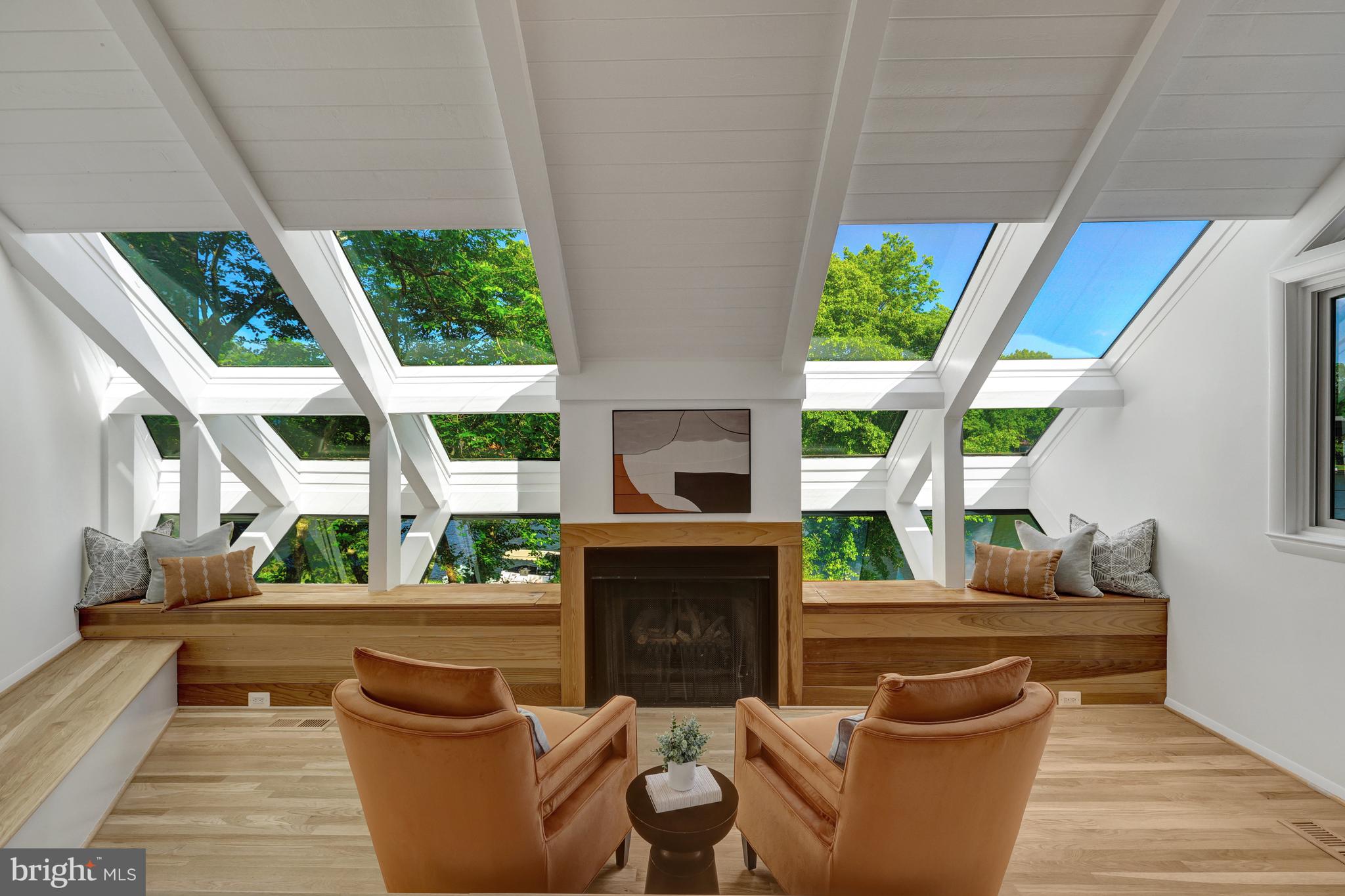 RESTON - Residential