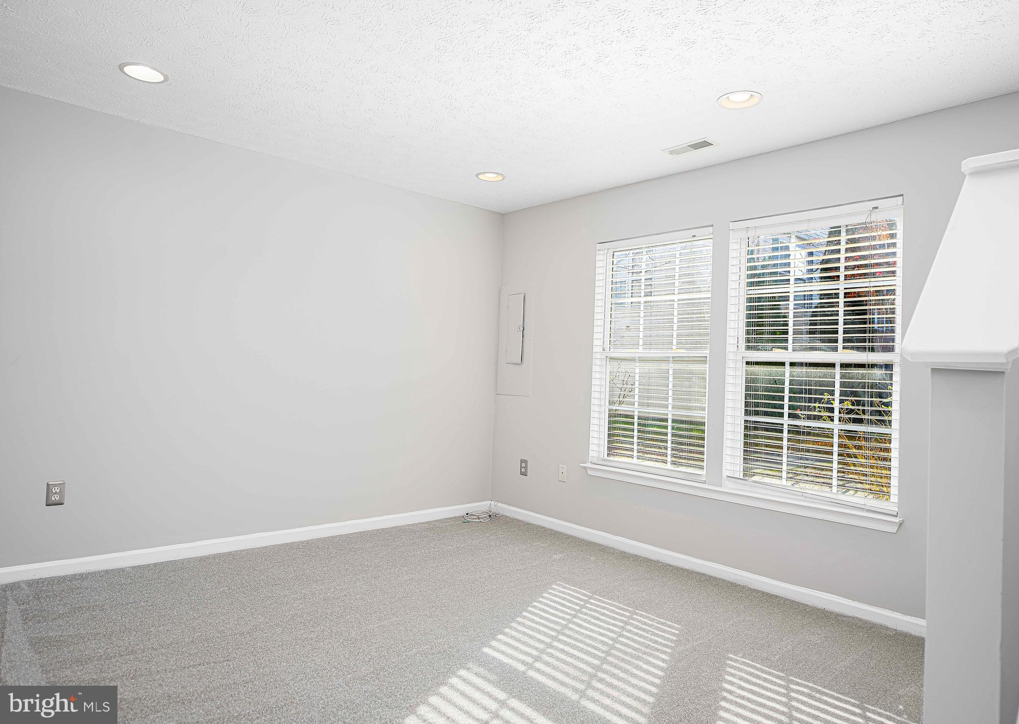 EATON SQUARE - Residential