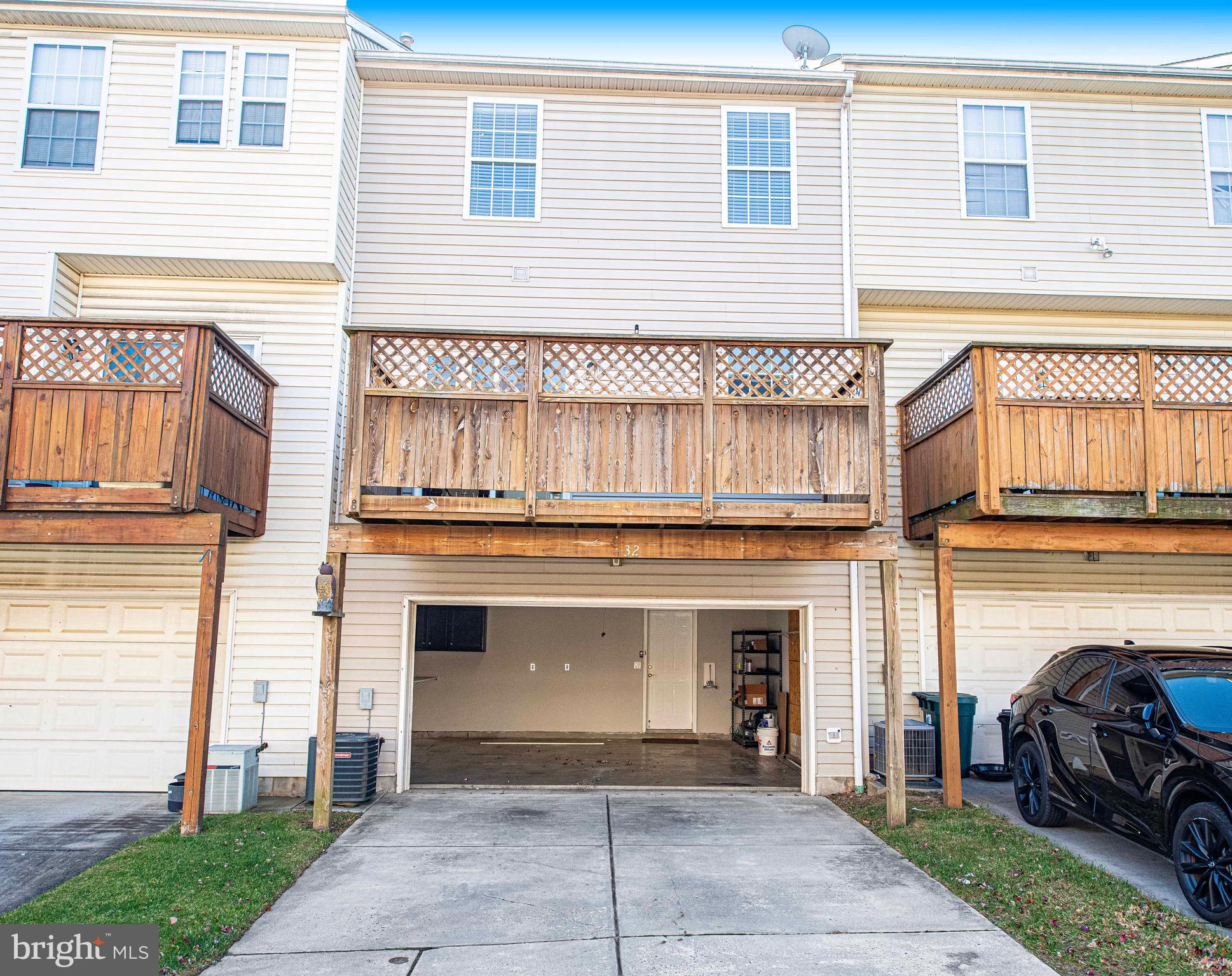 EATON SQUARE - Residential