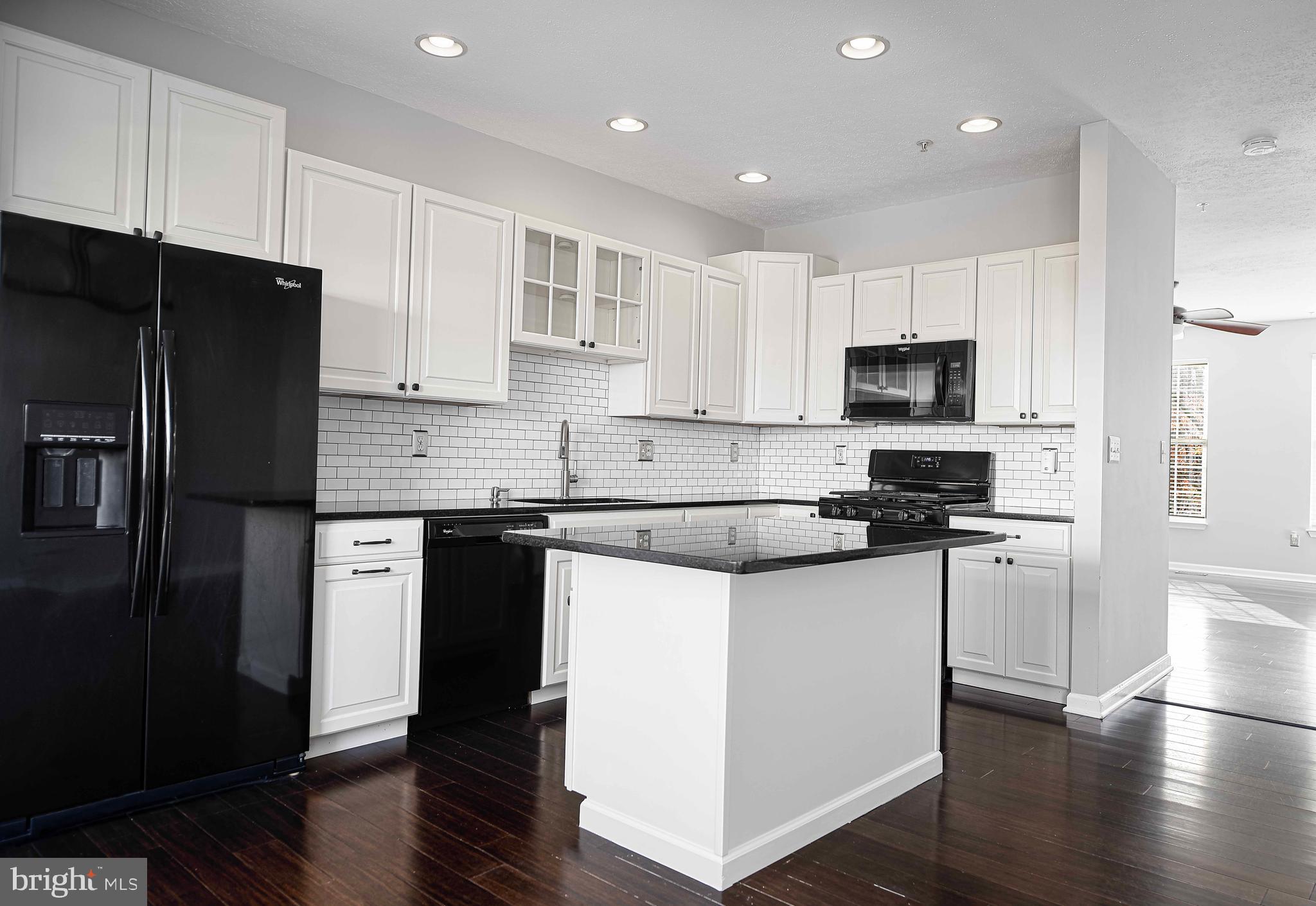 EATON SQUARE - Residential