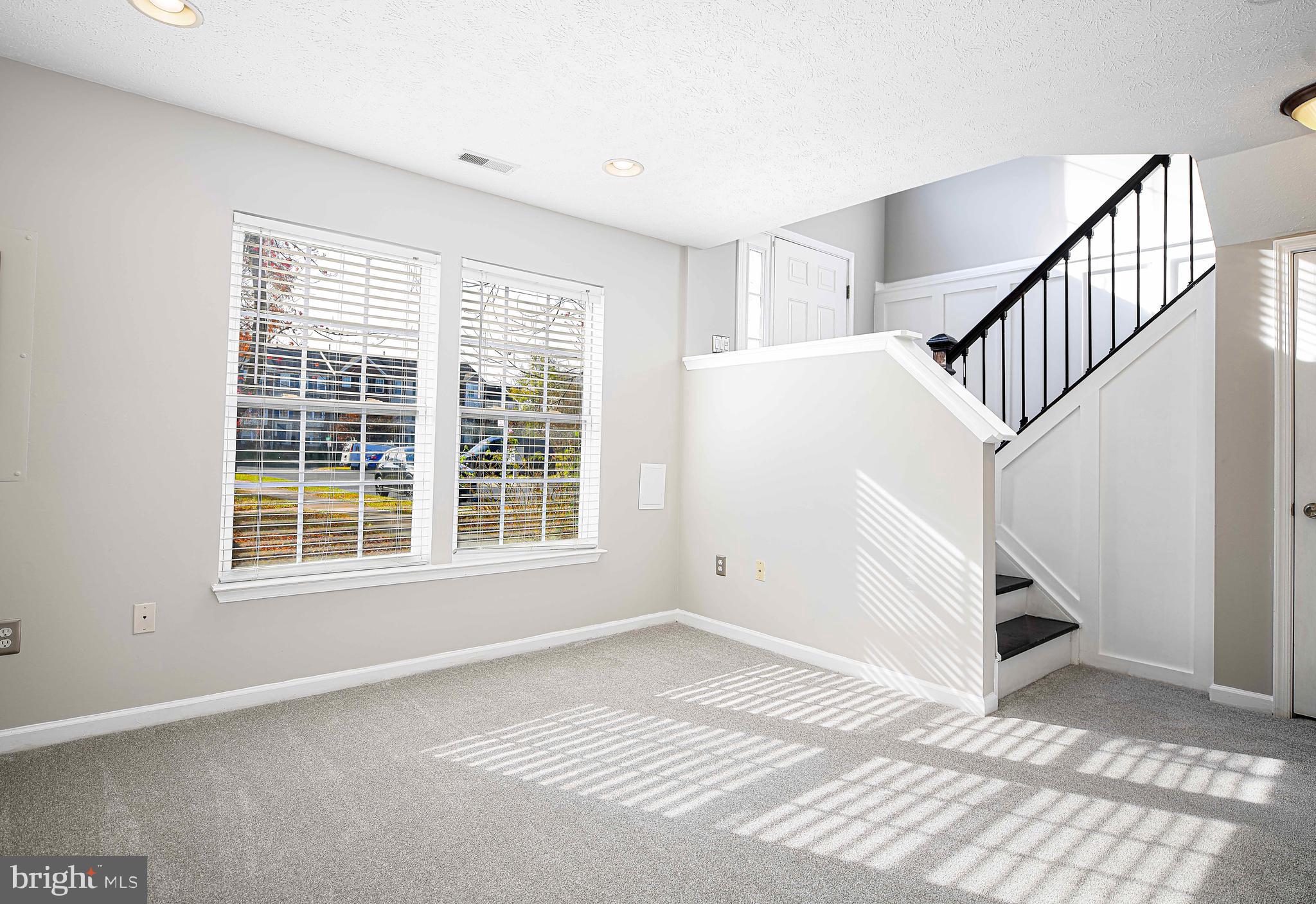 EATON SQUARE - Residential