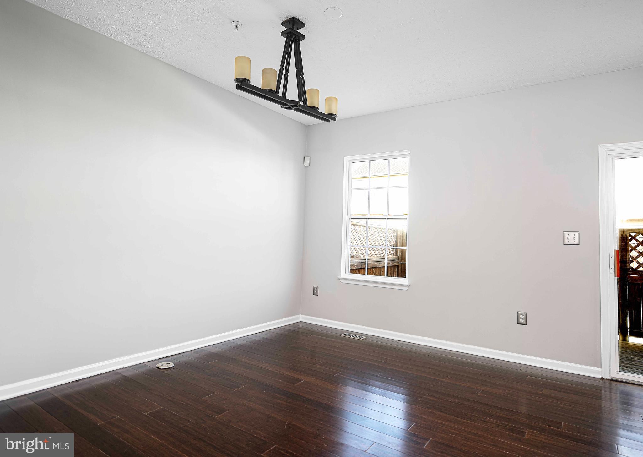 EATON SQUARE - Residential