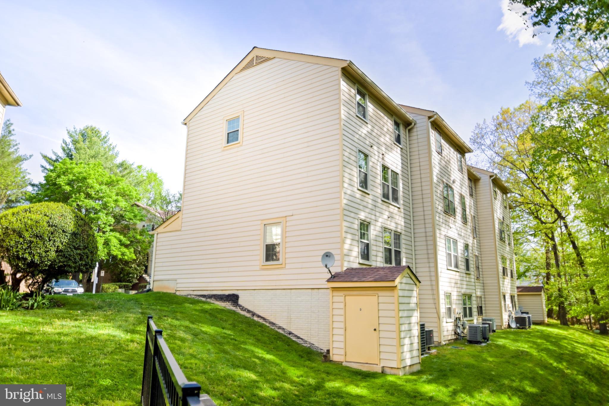 POTOMAC GROVE - Residential