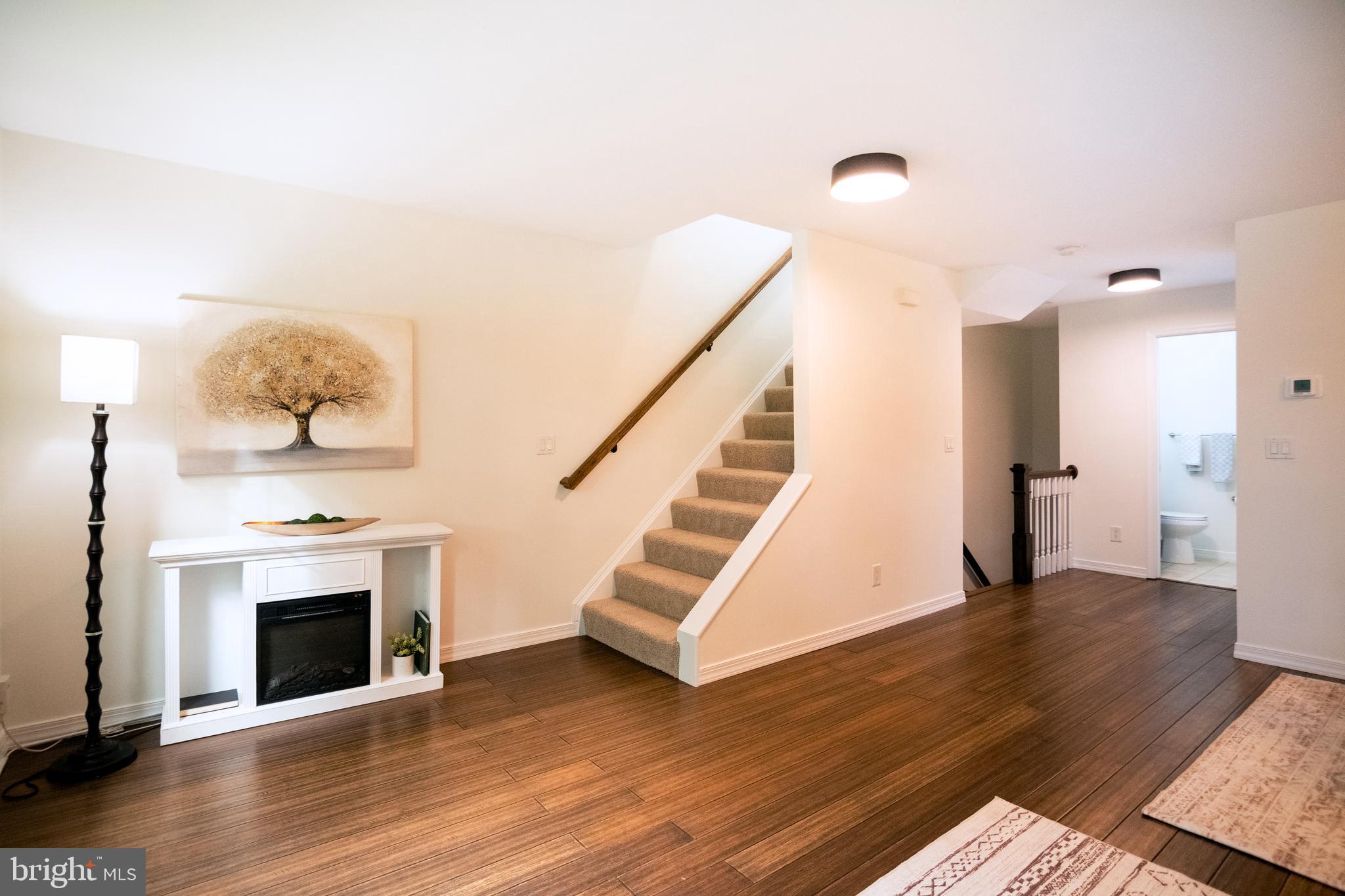 POTOMAC GROVE - Residential