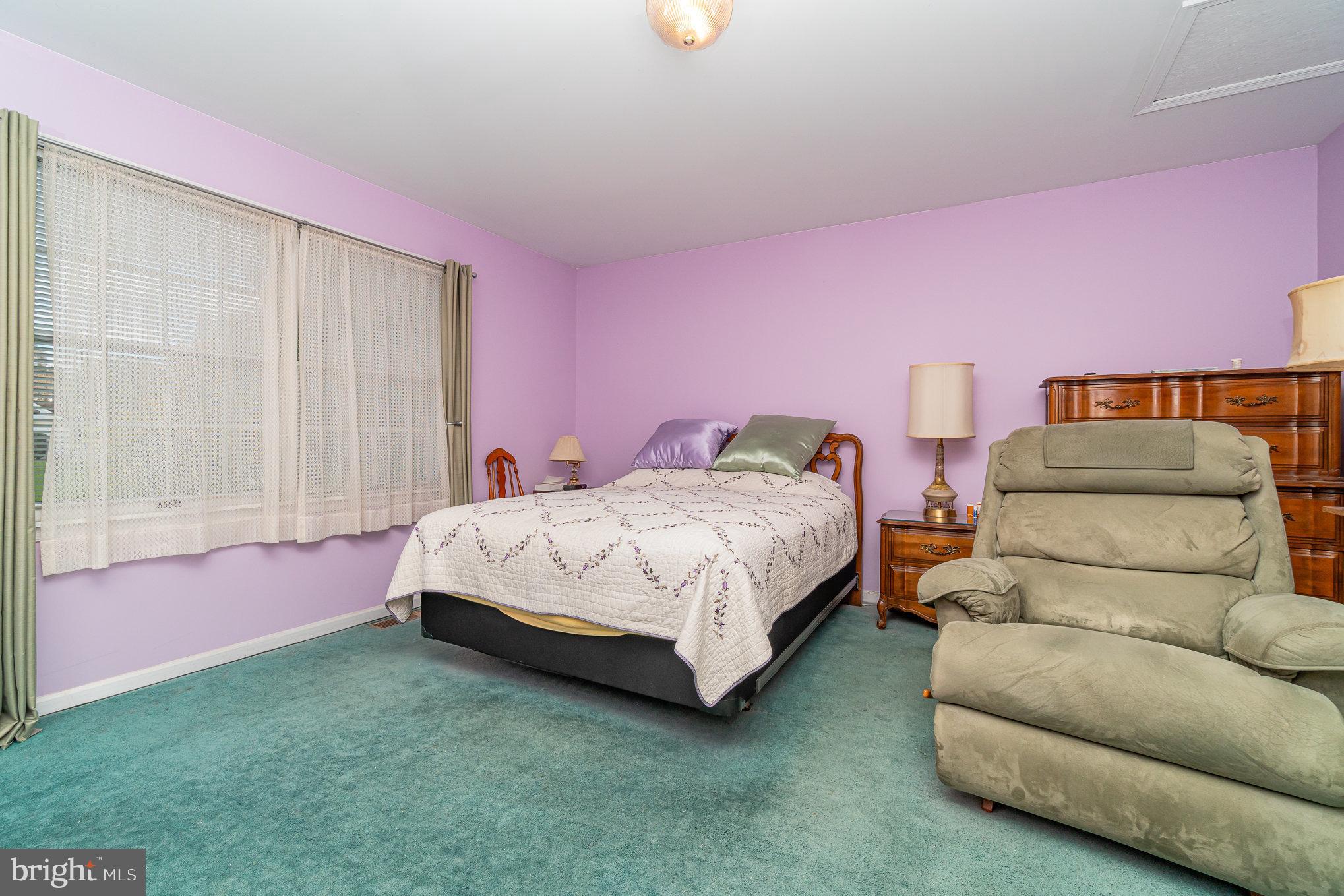 LOGAN DOWNS - Residential