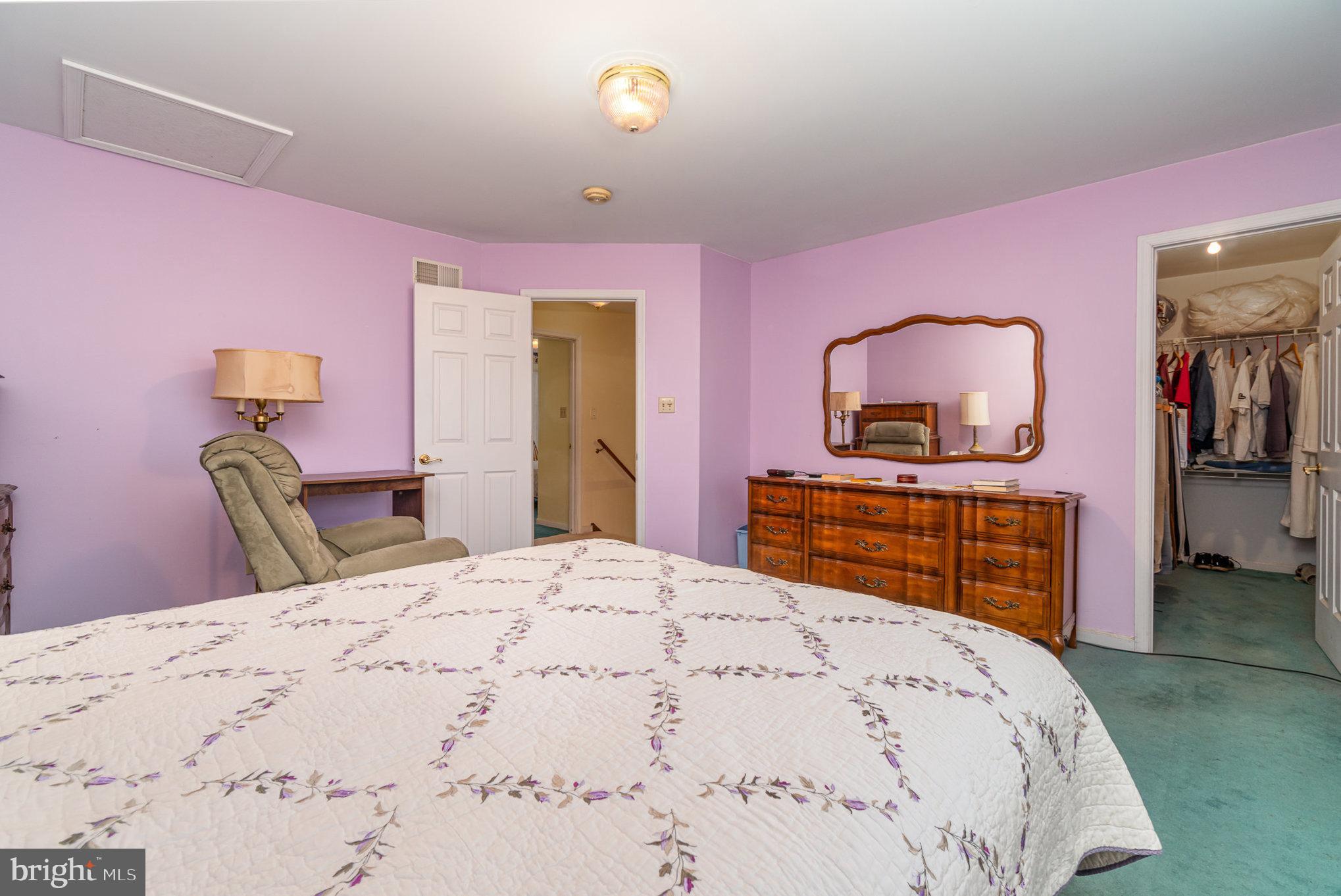 LOGAN DOWNS - Residential