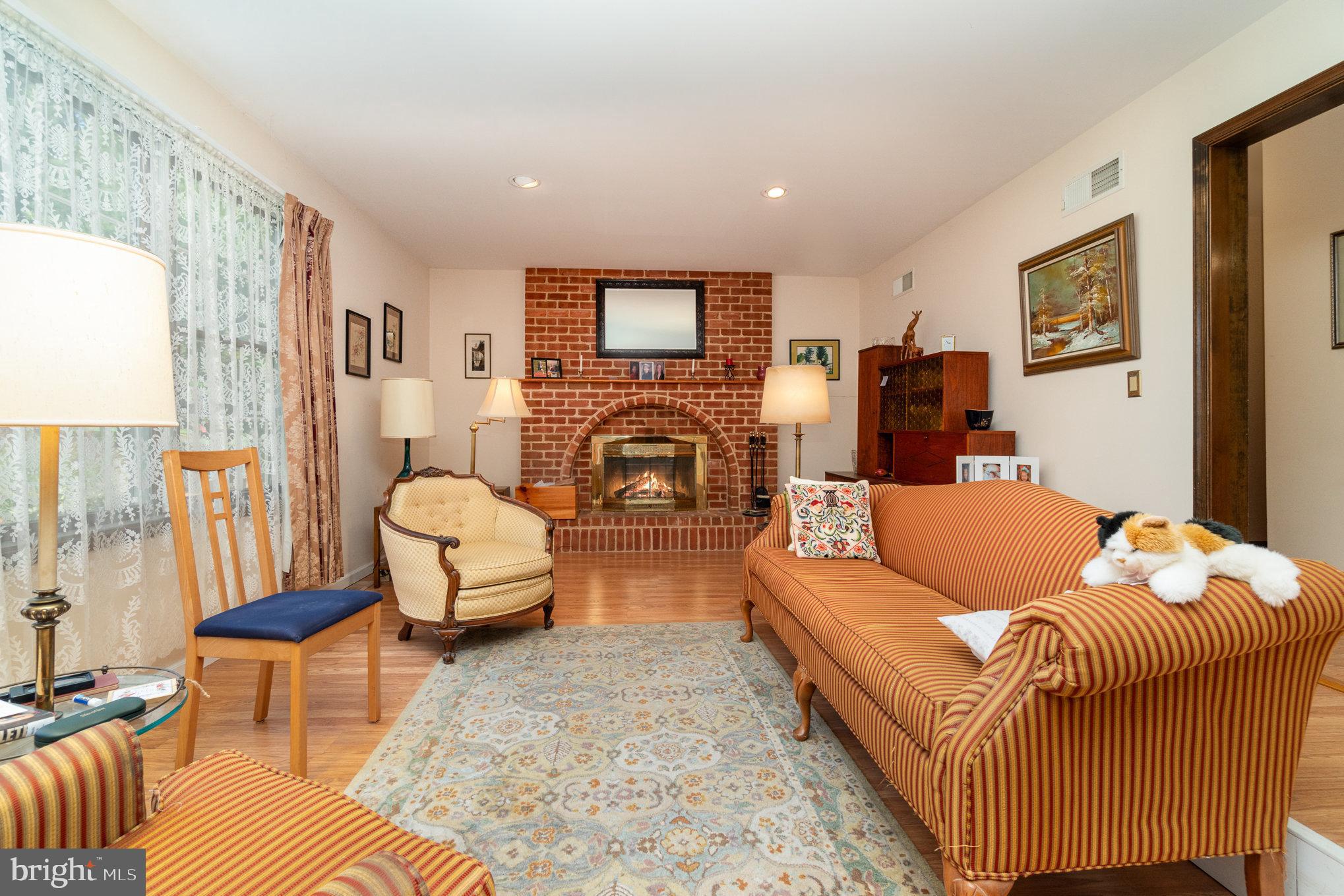 LOGAN DOWNS - Residential