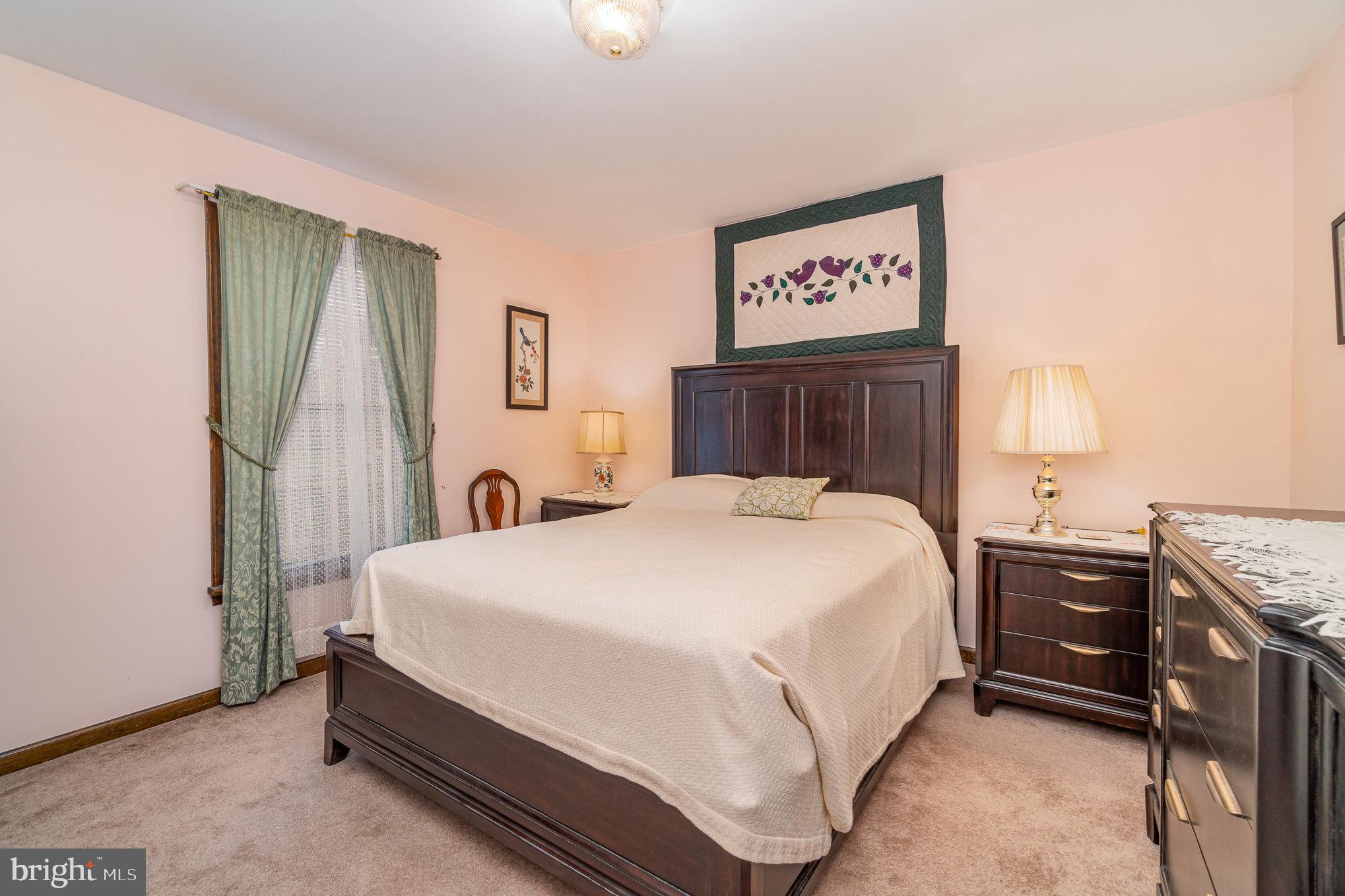 LOGAN DOWNS - Residential