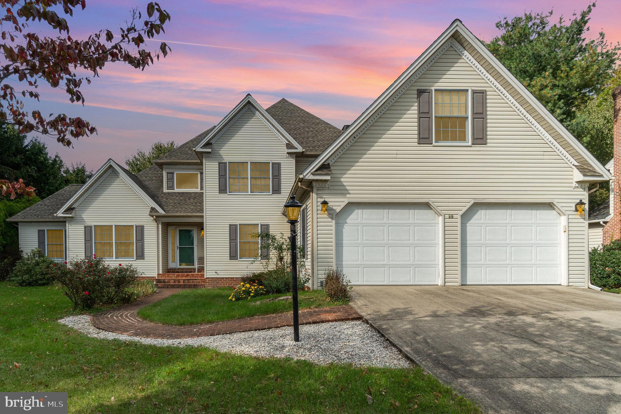 LOGAN DOWNS - Residential