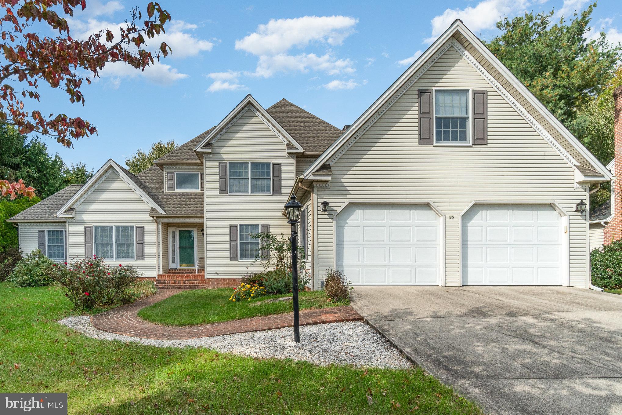 LOGAN DOWNS - Residential