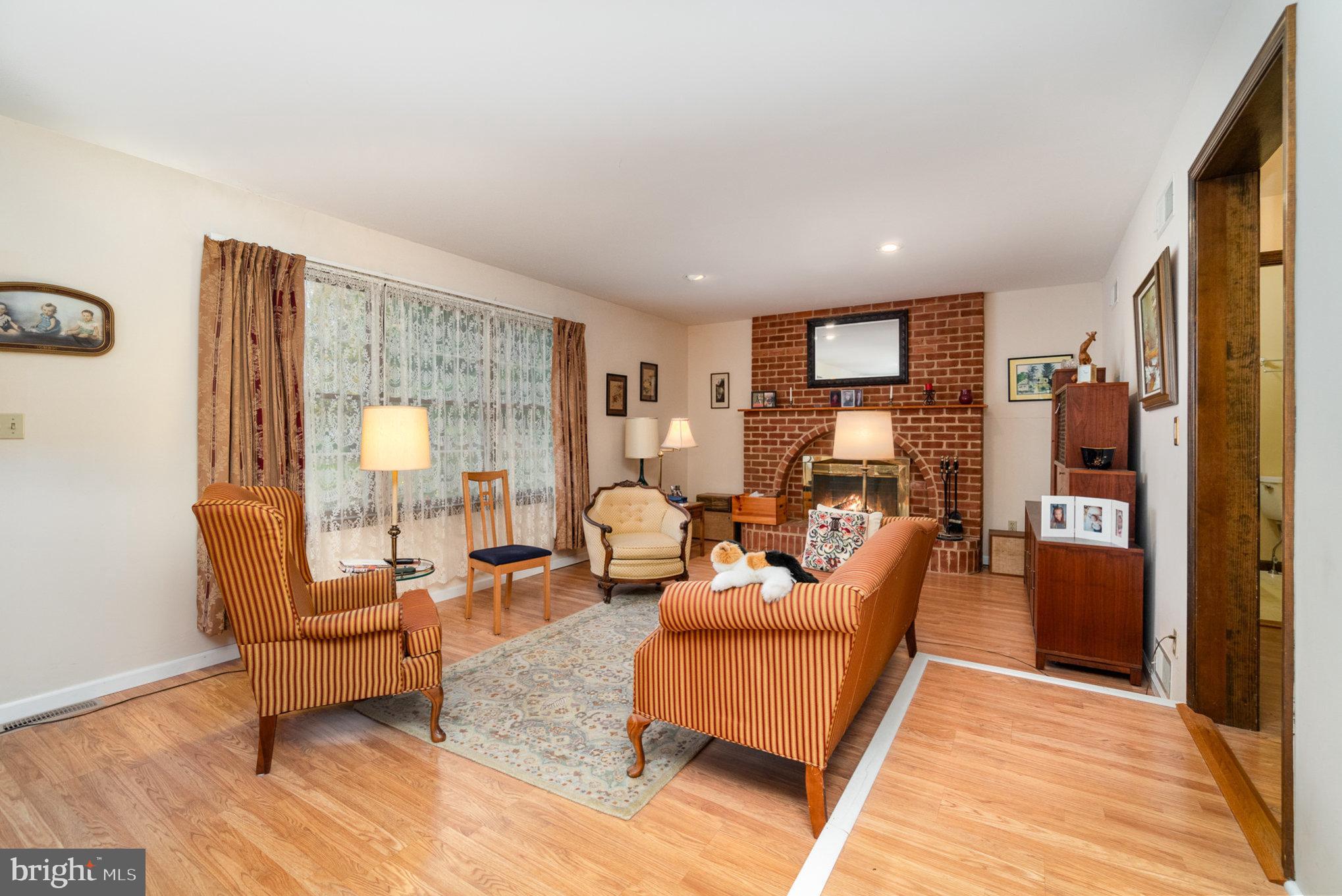 LOGAN DOWNS - Residential