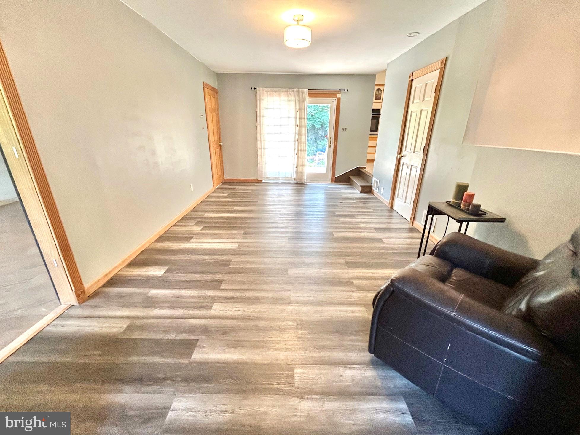 410 NARRAGANSETT DRIVE