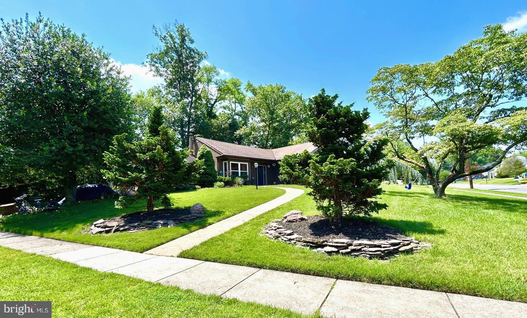 410 NARRAGANSETT DRIVE