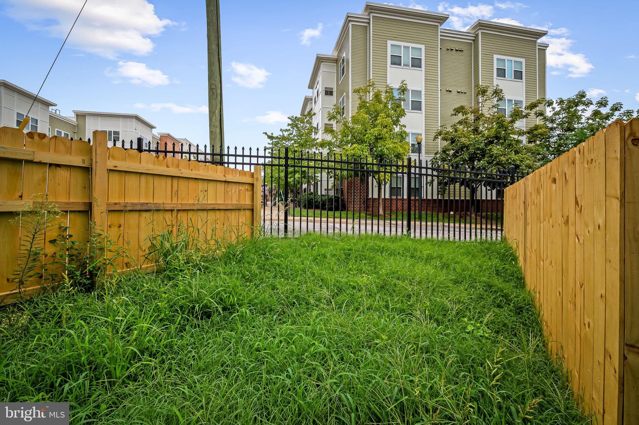 PENN NORTH - Residential