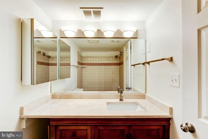 VILLAGE OF LONG REACH - Residential Lease