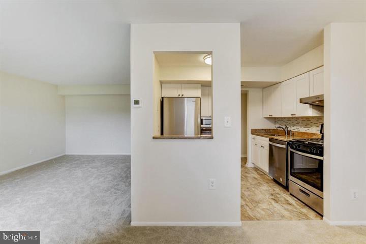 VILLAGE OF LONG REACH - Residential Lease