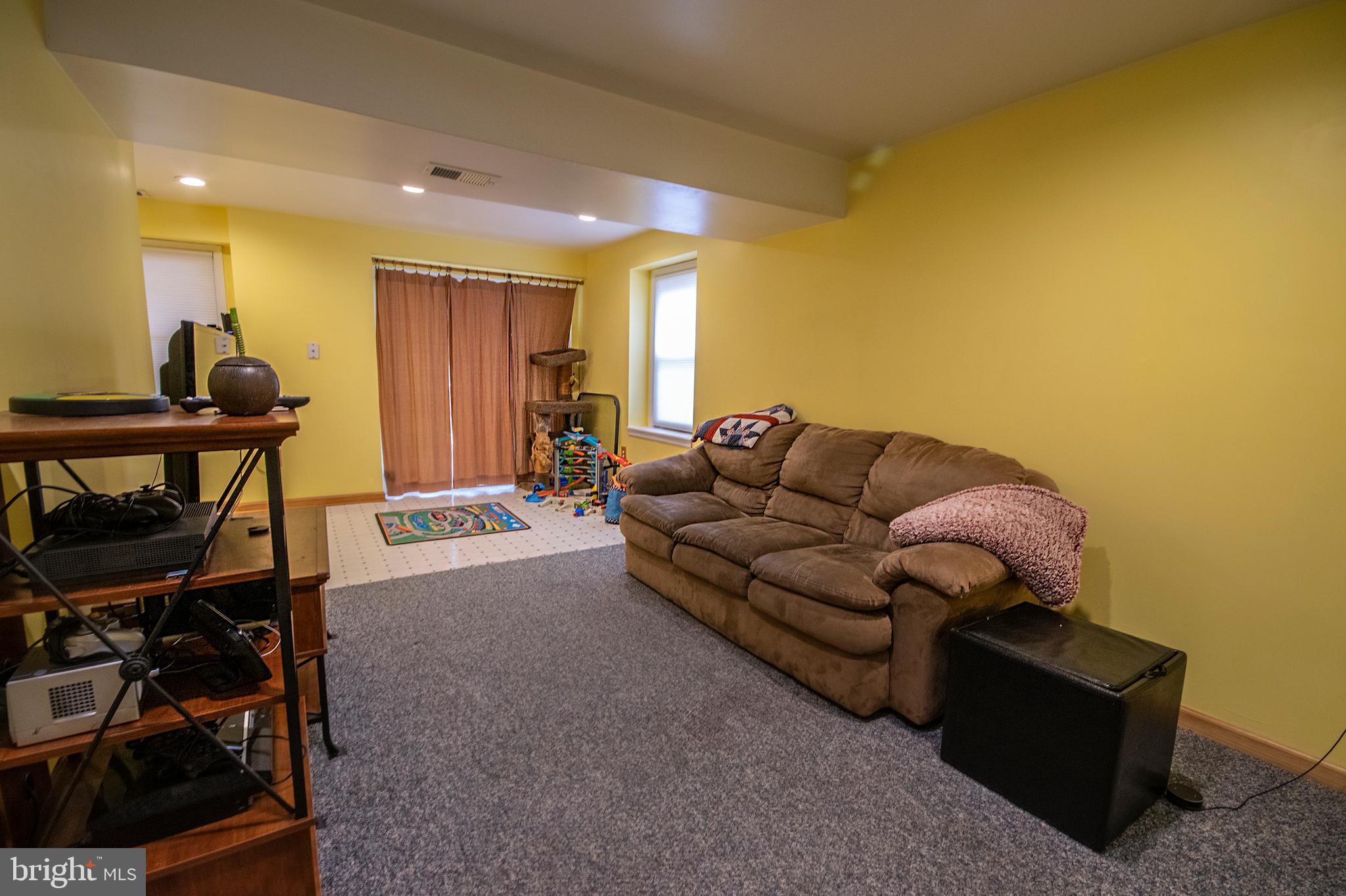 SHADOW WOODS - Residential