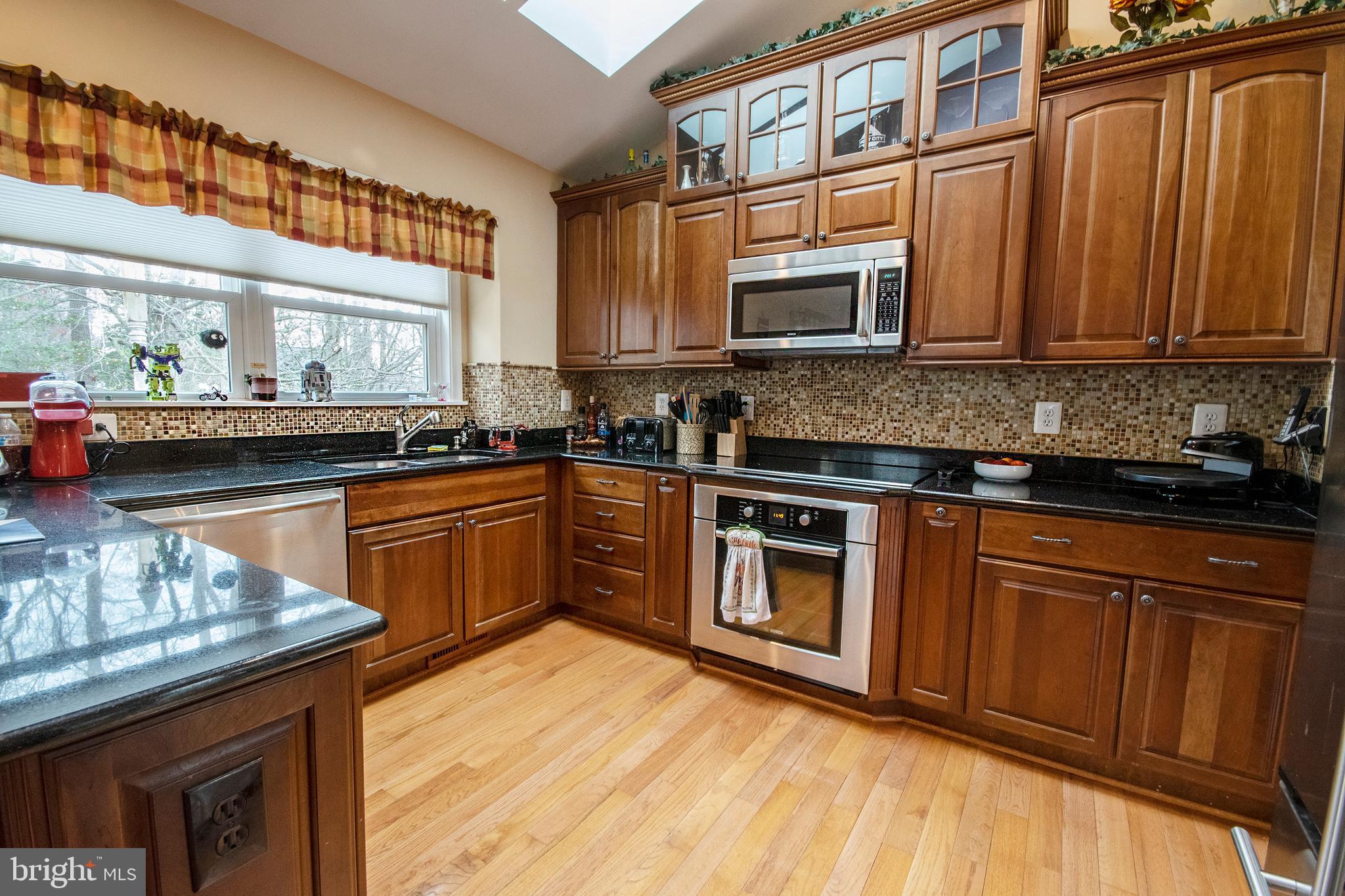 SHADOW WOODS - Residential