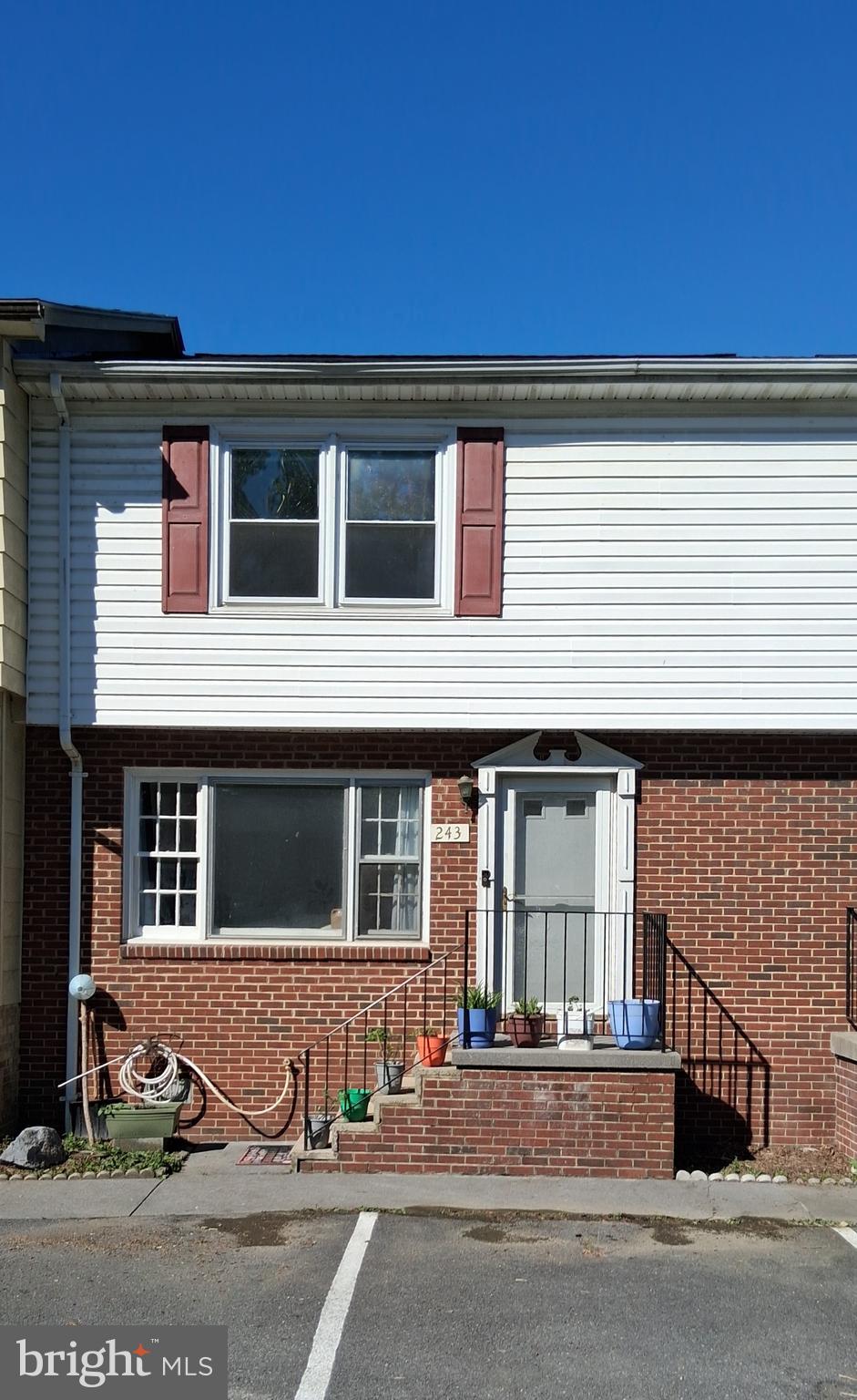 FREDERICKTOWNE TOWNHOUSE - Residential