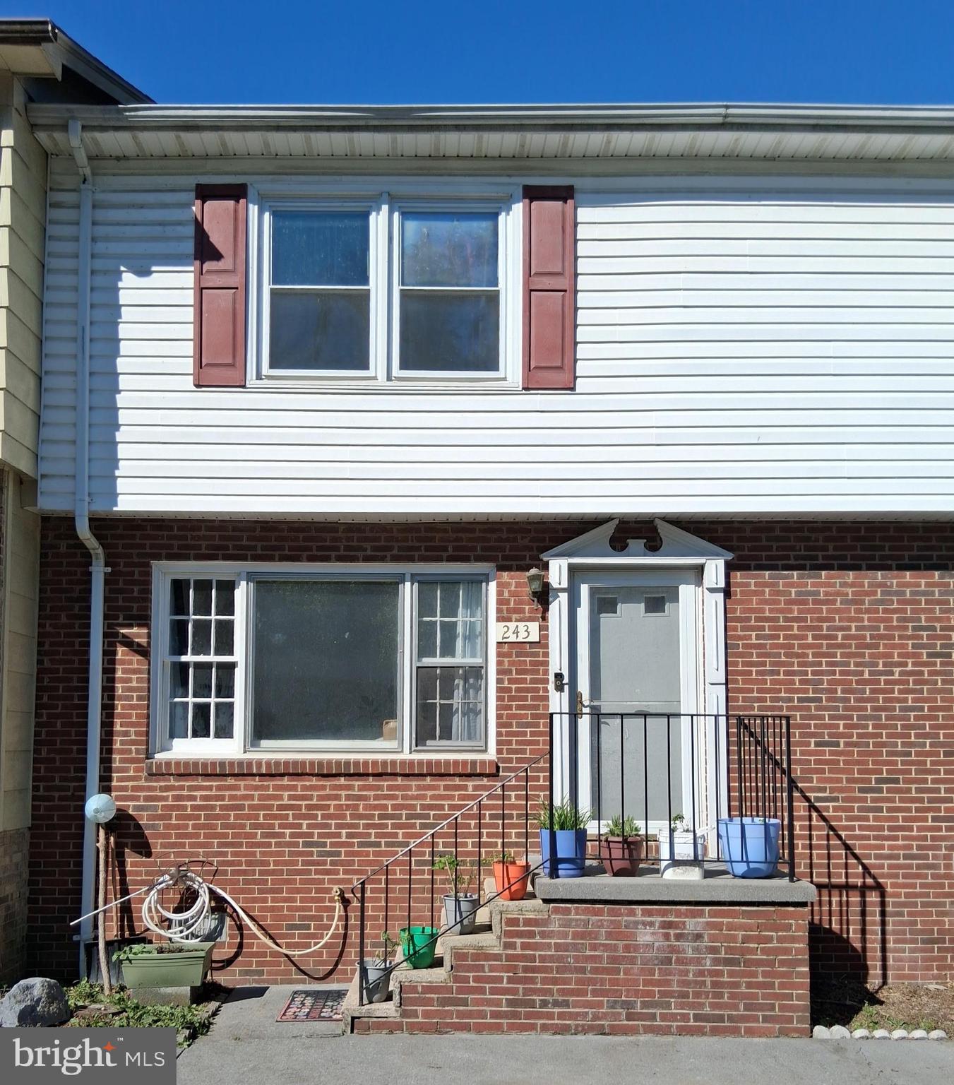 FREDERICKTOWNE TOWNHOUSE - Residential