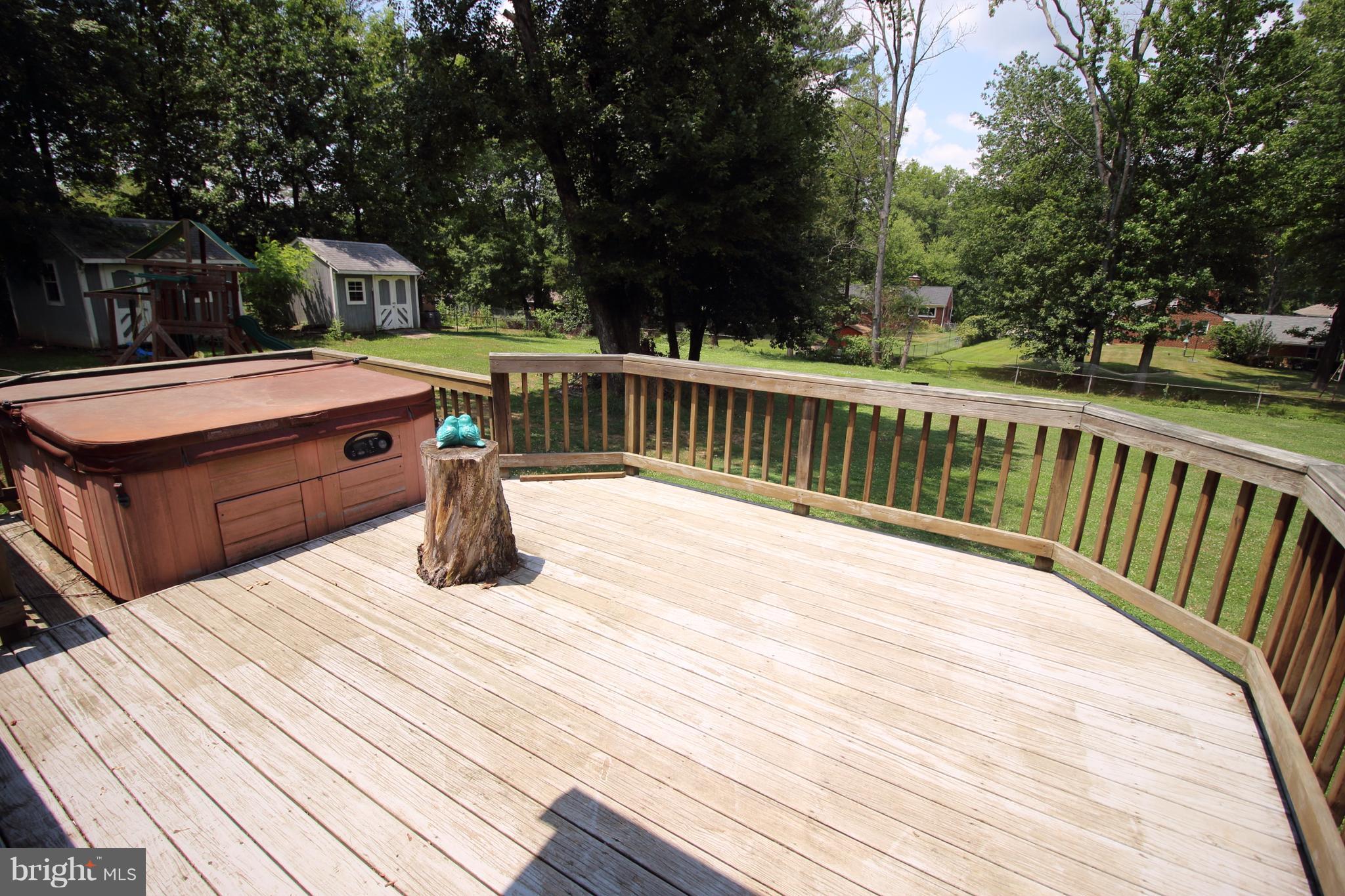 KEYS AND RUSSELL - Residential Lease