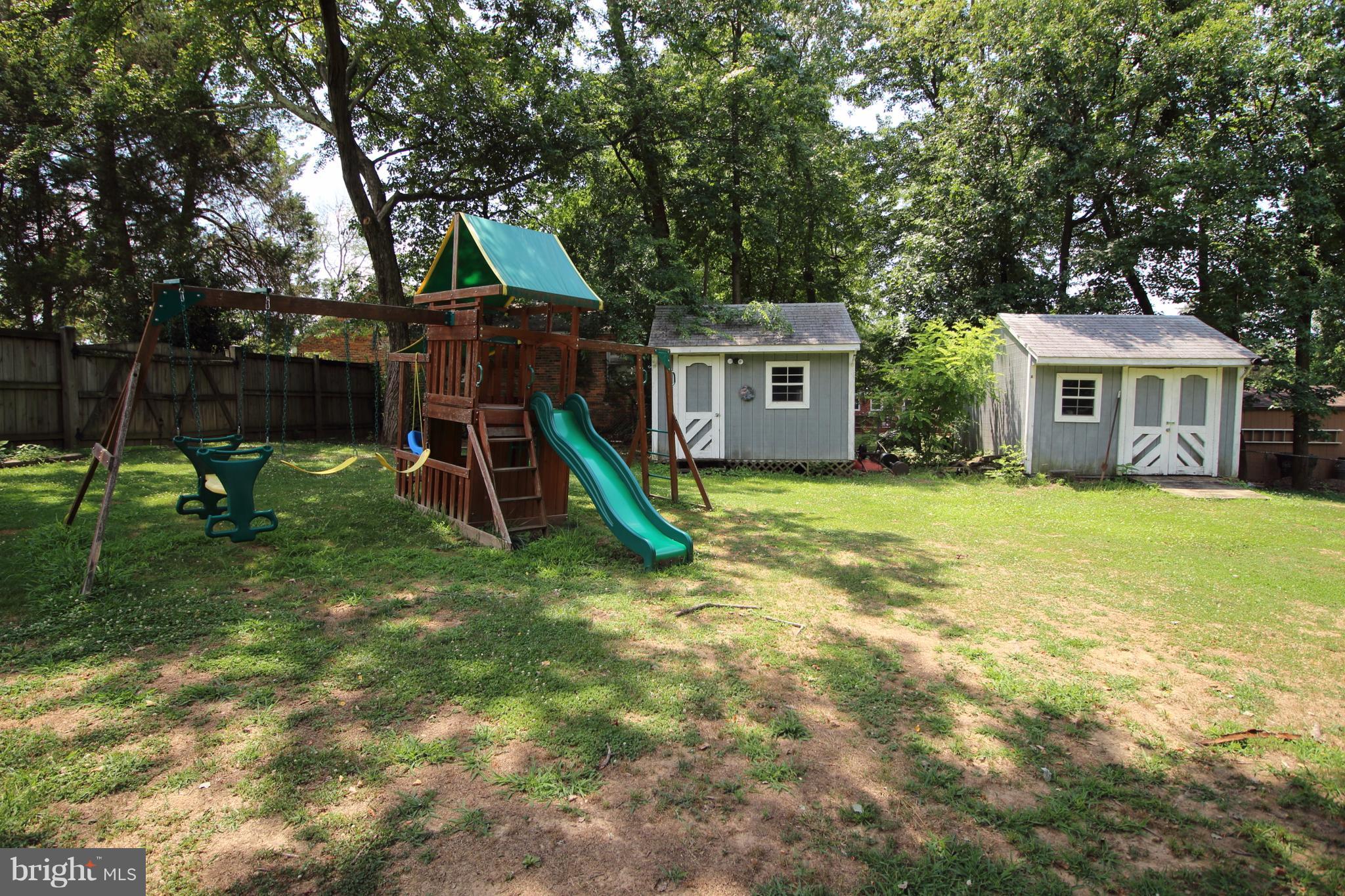 KEYS AND RUSSELL - Residential Lease